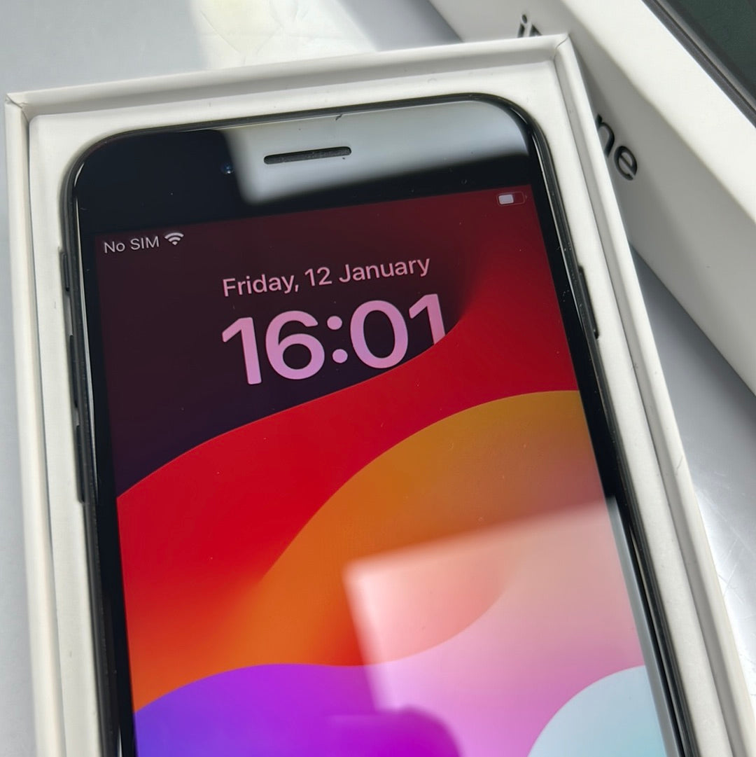 Apple iPhone SE 2020 64GB Black - 100% Battery Health