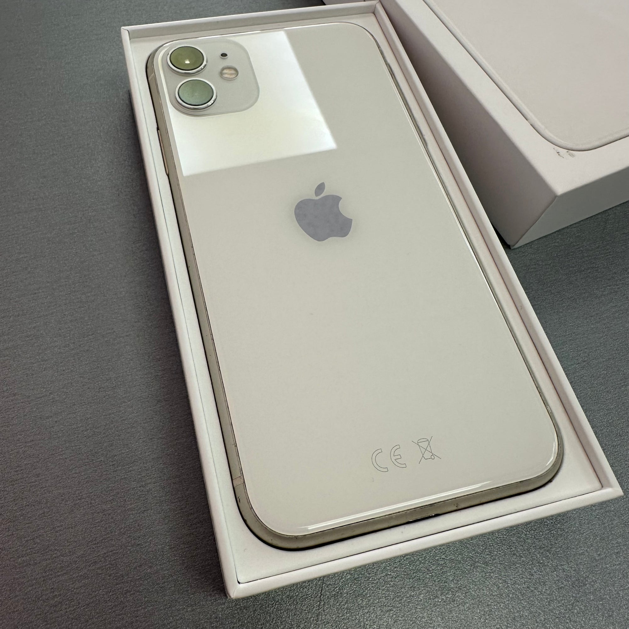 Apple iPhone 11 White 64GB 100% Battery Health