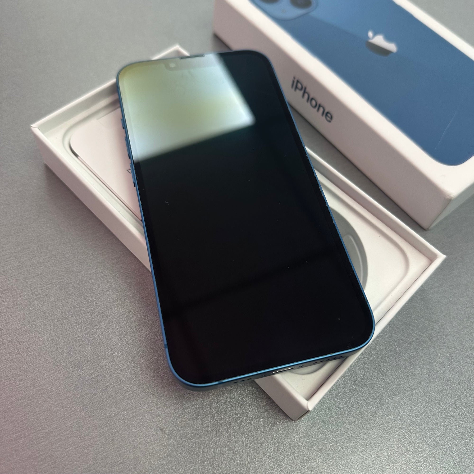 Apple iPhone 13 128GB Blue - 90% Battery Health