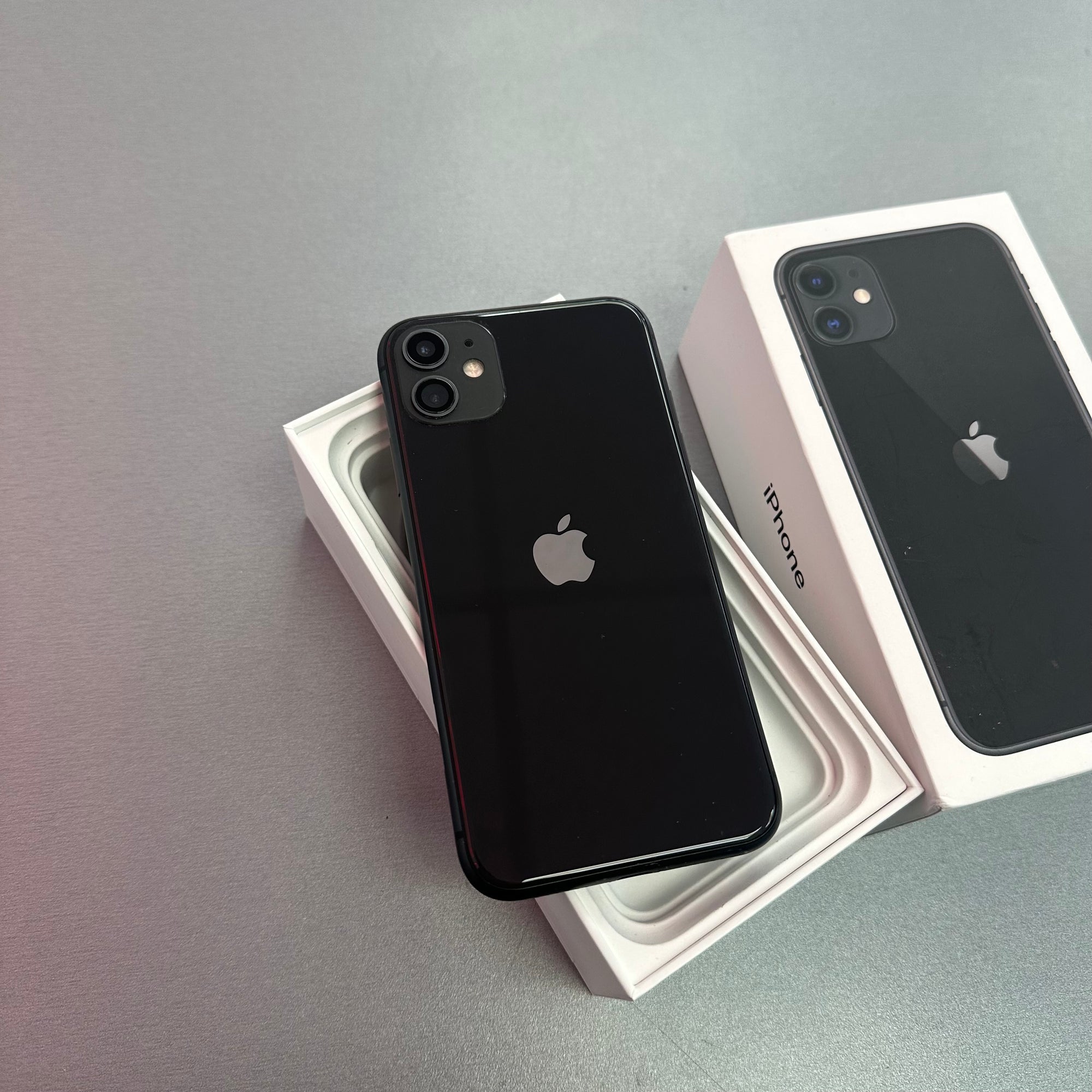 Apple iPhone 11 128GB Black - 100% Battery Health