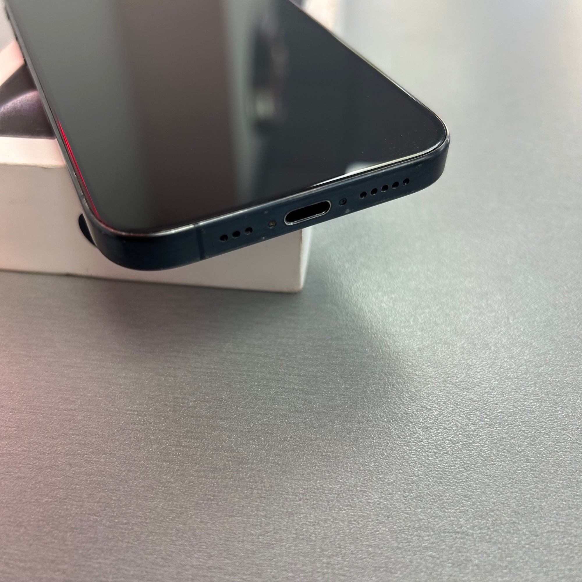 Apple iPhone 15 Pro 128GB Blue Titanium - 100% Battery Health