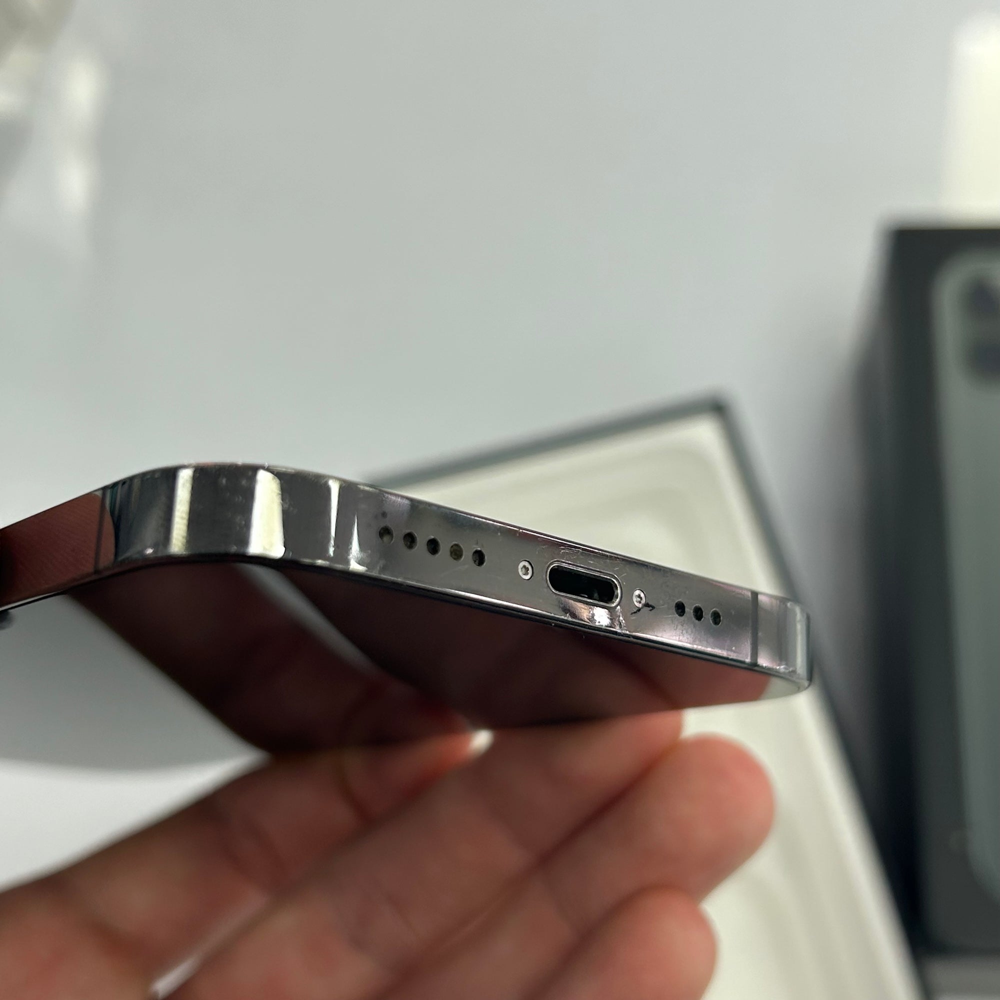 Apple iPhone 12 Pro 128GB Graphite - 100% Battery Health