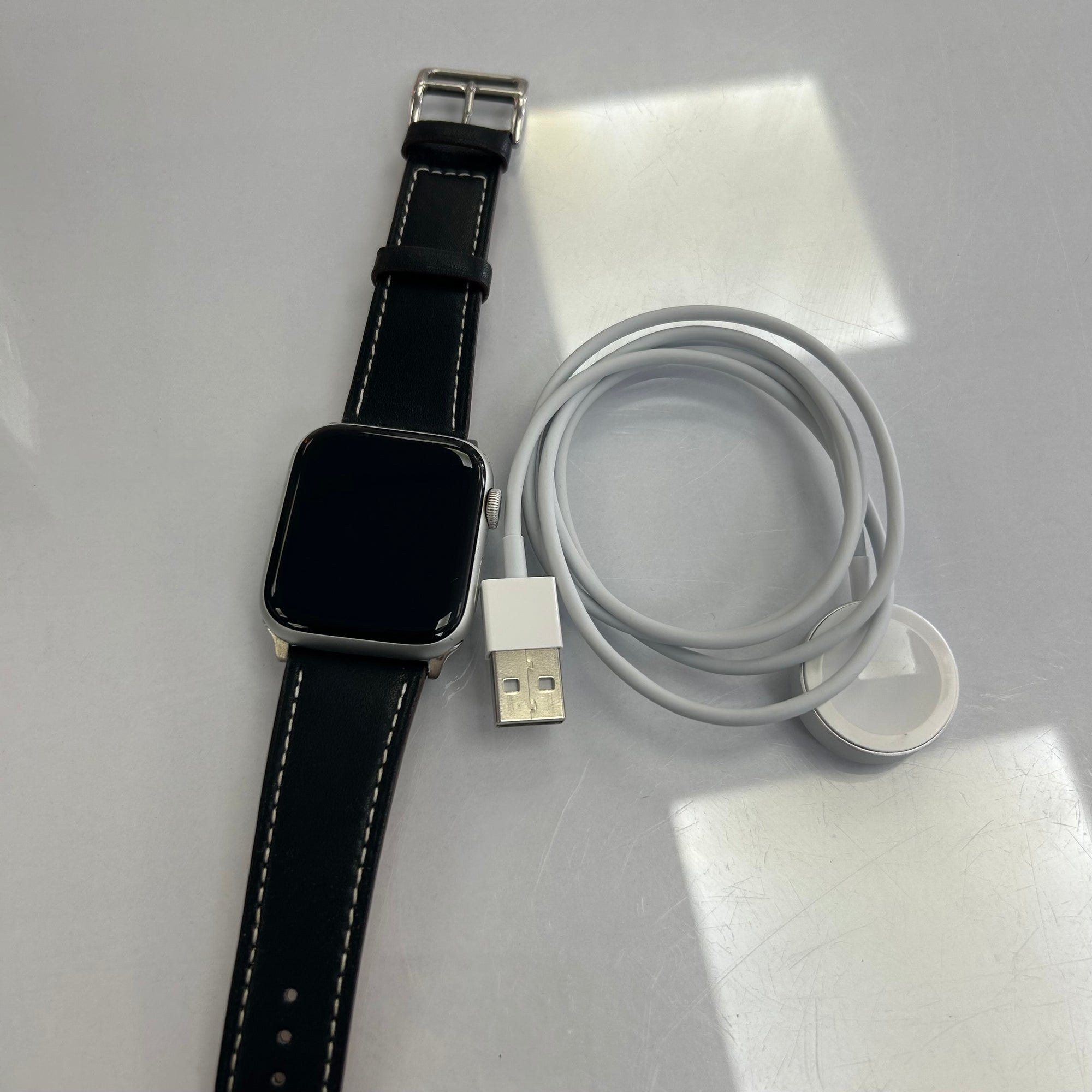 Apple Watch Series 6 White 44MM GPS Only