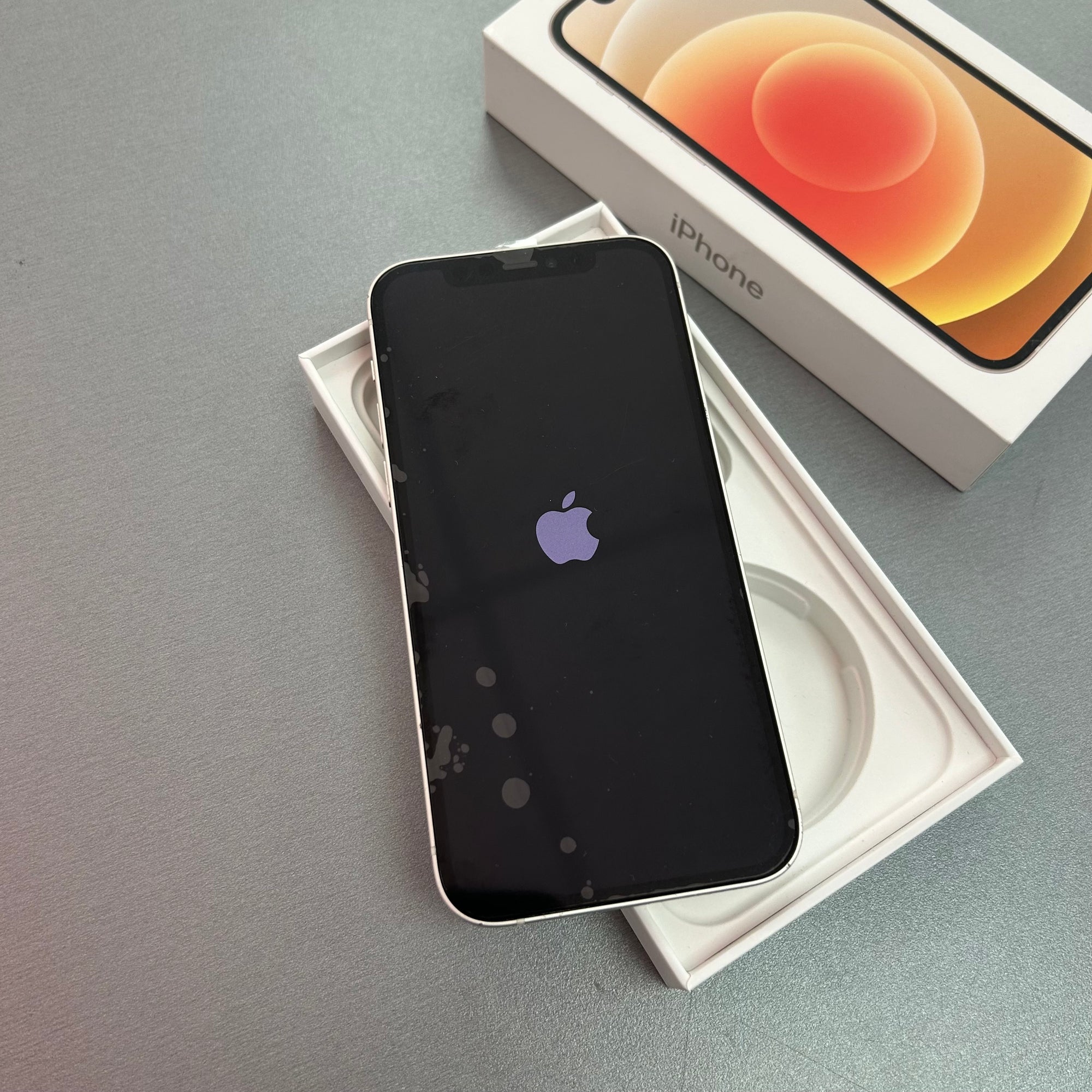 Apple iPhone 12 64GB White 100% Battery Health