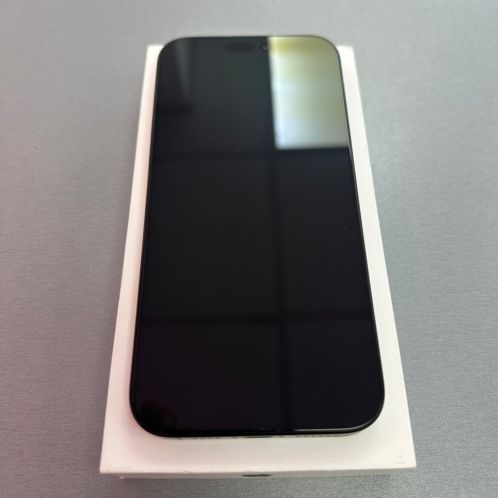 Apple iPhone 16 Pro Max 256GB Black Titanium - 92% Battery Health