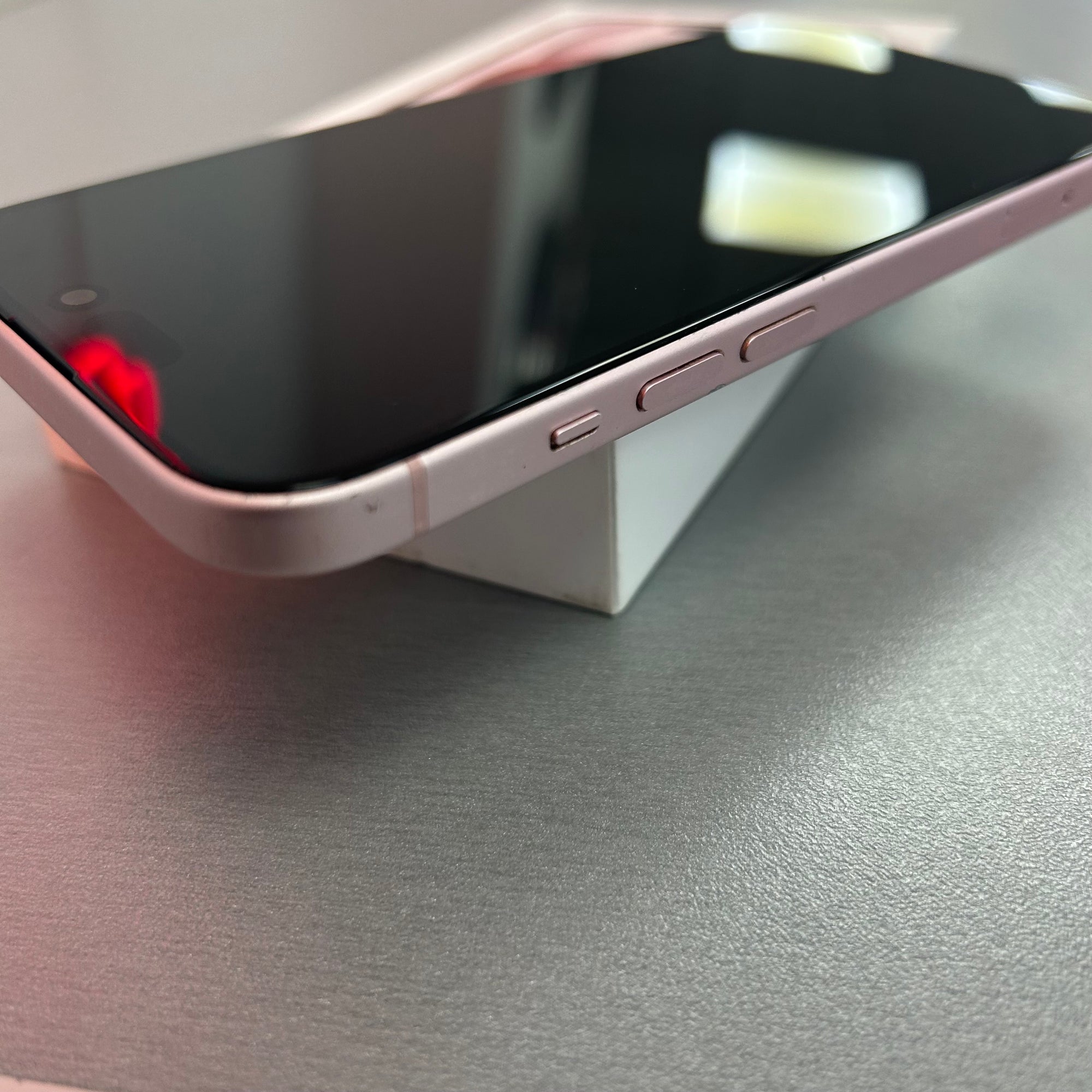 Apple iPhone 15 128GB Pink 100% Battery Health