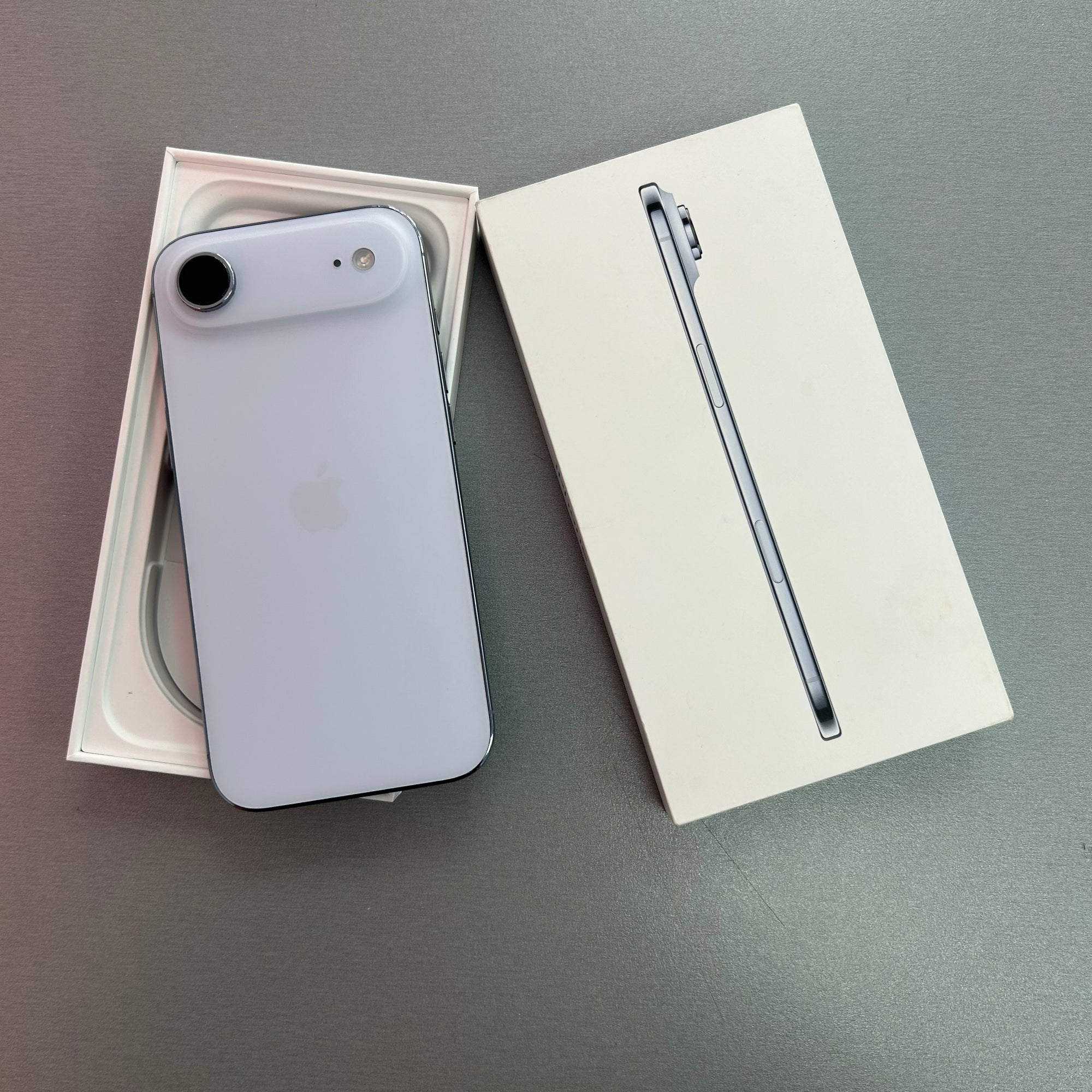 Apple iPhone Air 256GB Sky Blue 100% batt &amp; apple warranty