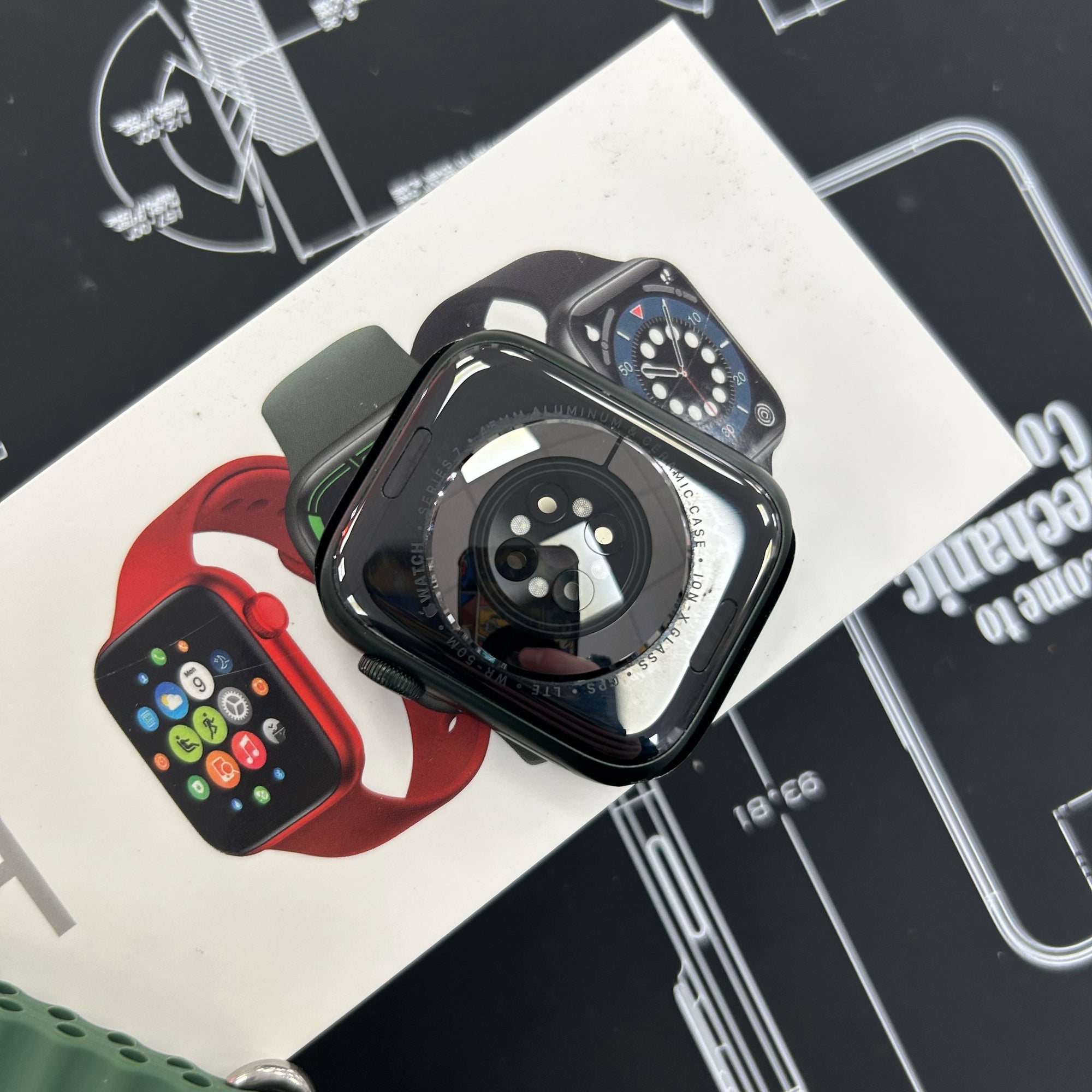 Apple Watch Series 7, 45mm Wi-Fi+Cellular Green