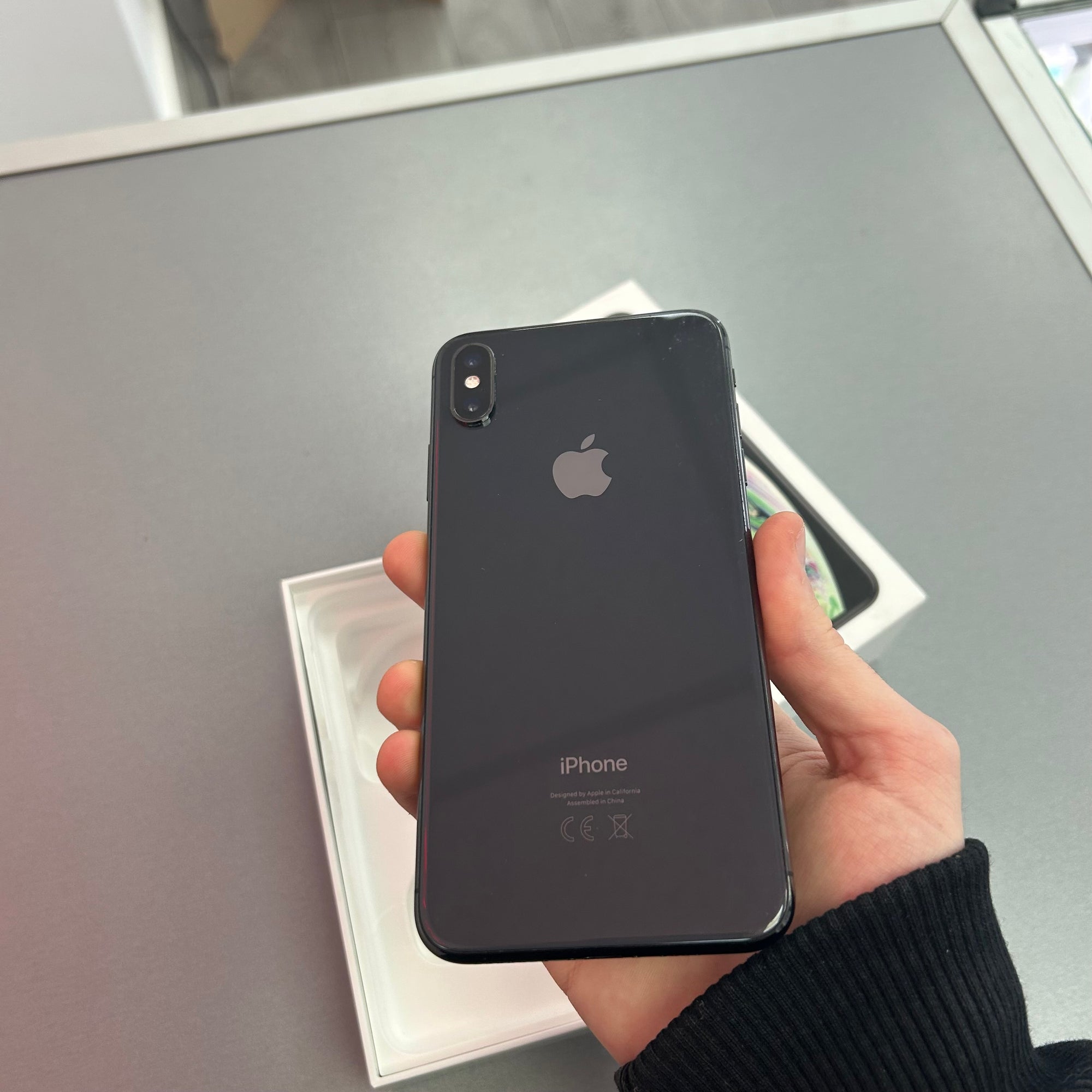 Apple iPhone XS Max Black 64GB &amp; 100% Battery Health