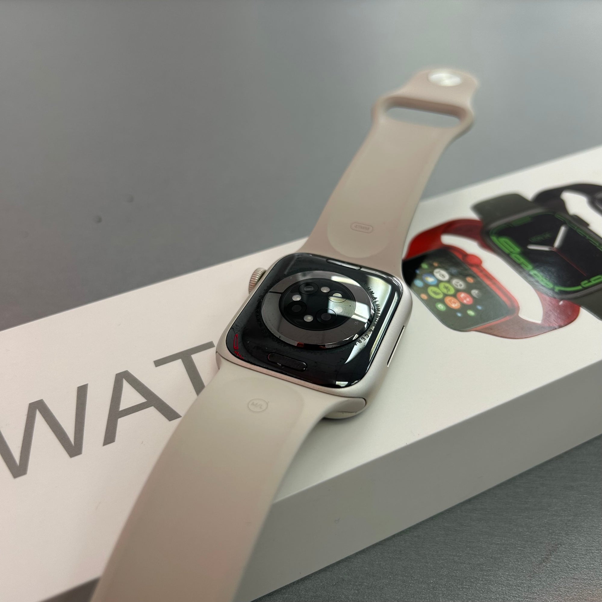 Apple Watch Series 9 Starlight Aluminium &amp; Cream Sports Band 41MM GPS Only