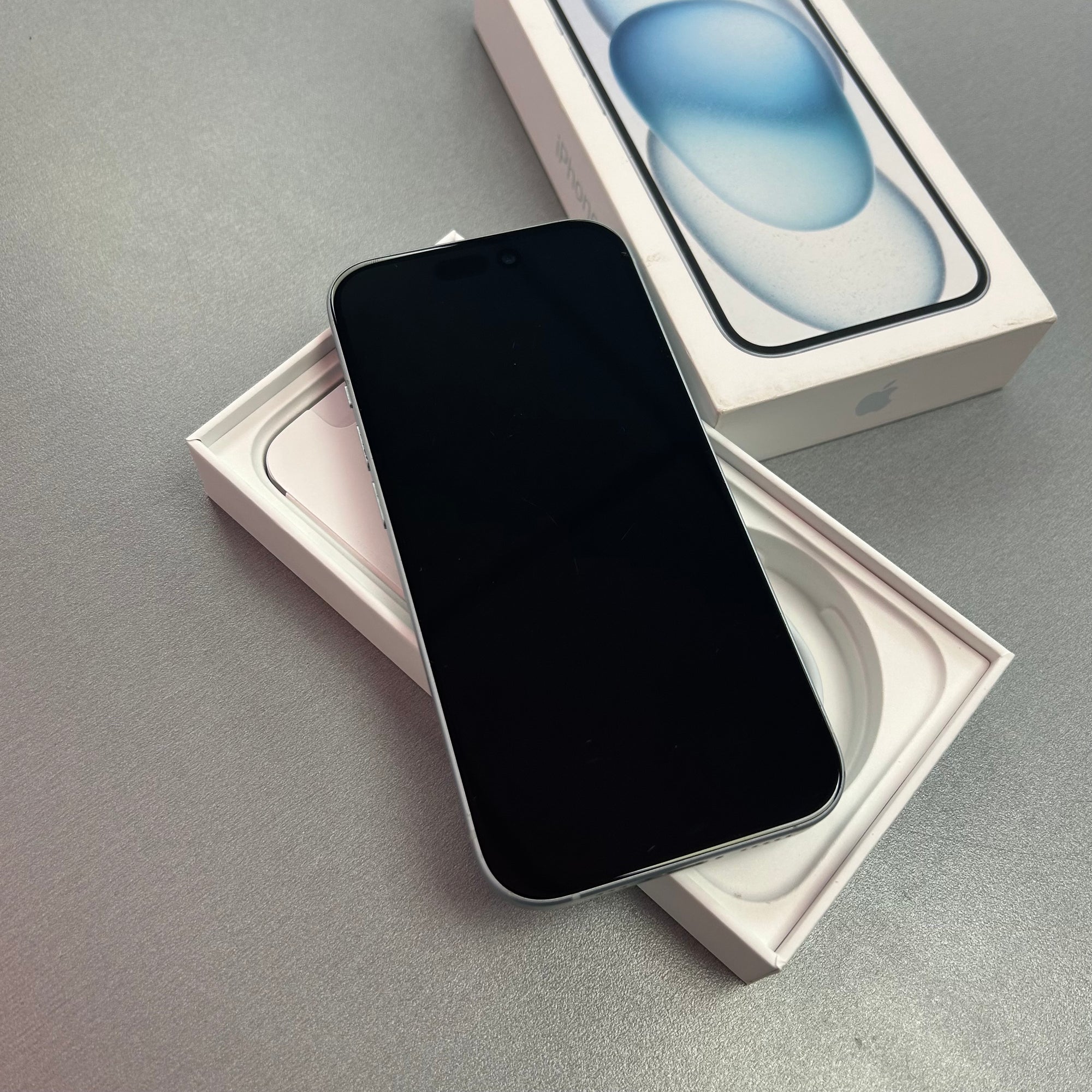 Apple iPhone 15 128GB Blue 95% Battery Health