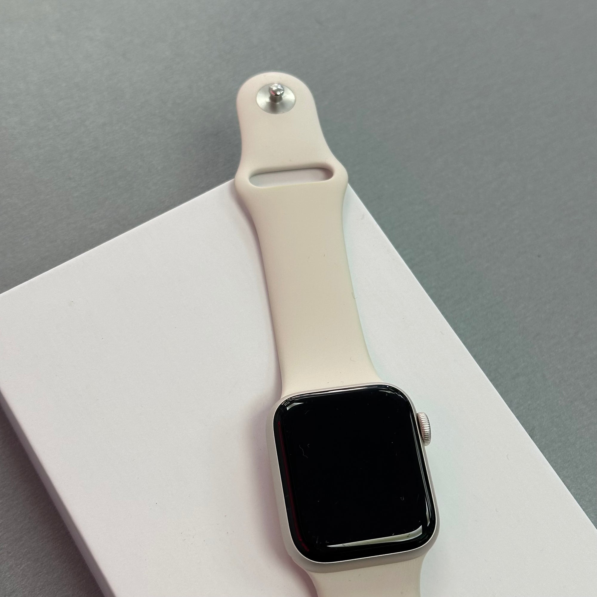 Apple Watch SE 3 40mm 2025 - Starlight Aluminium Case &amp; Starlight Sports Band GPS