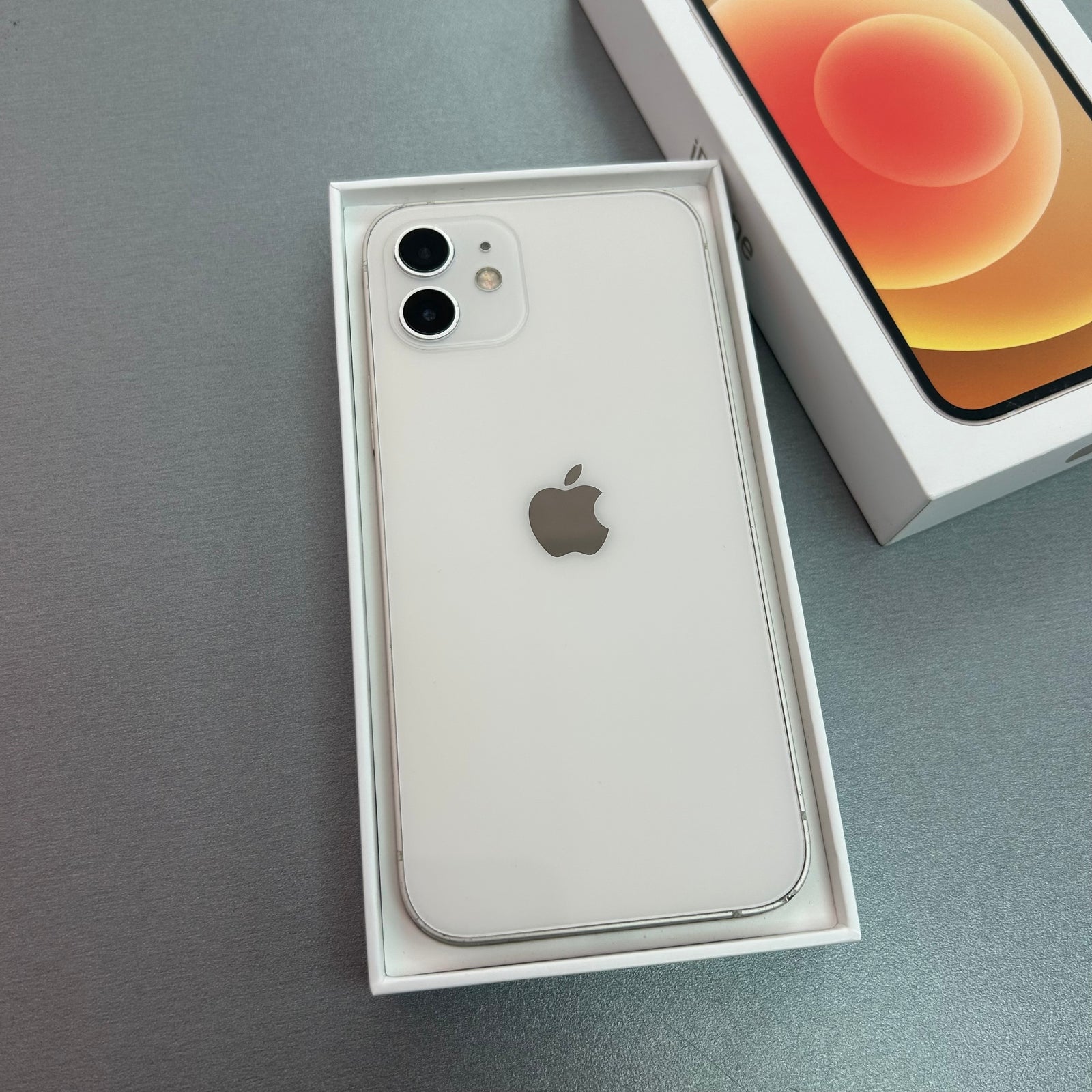 Apple iPhone 12 64GB White 100% Battery Health