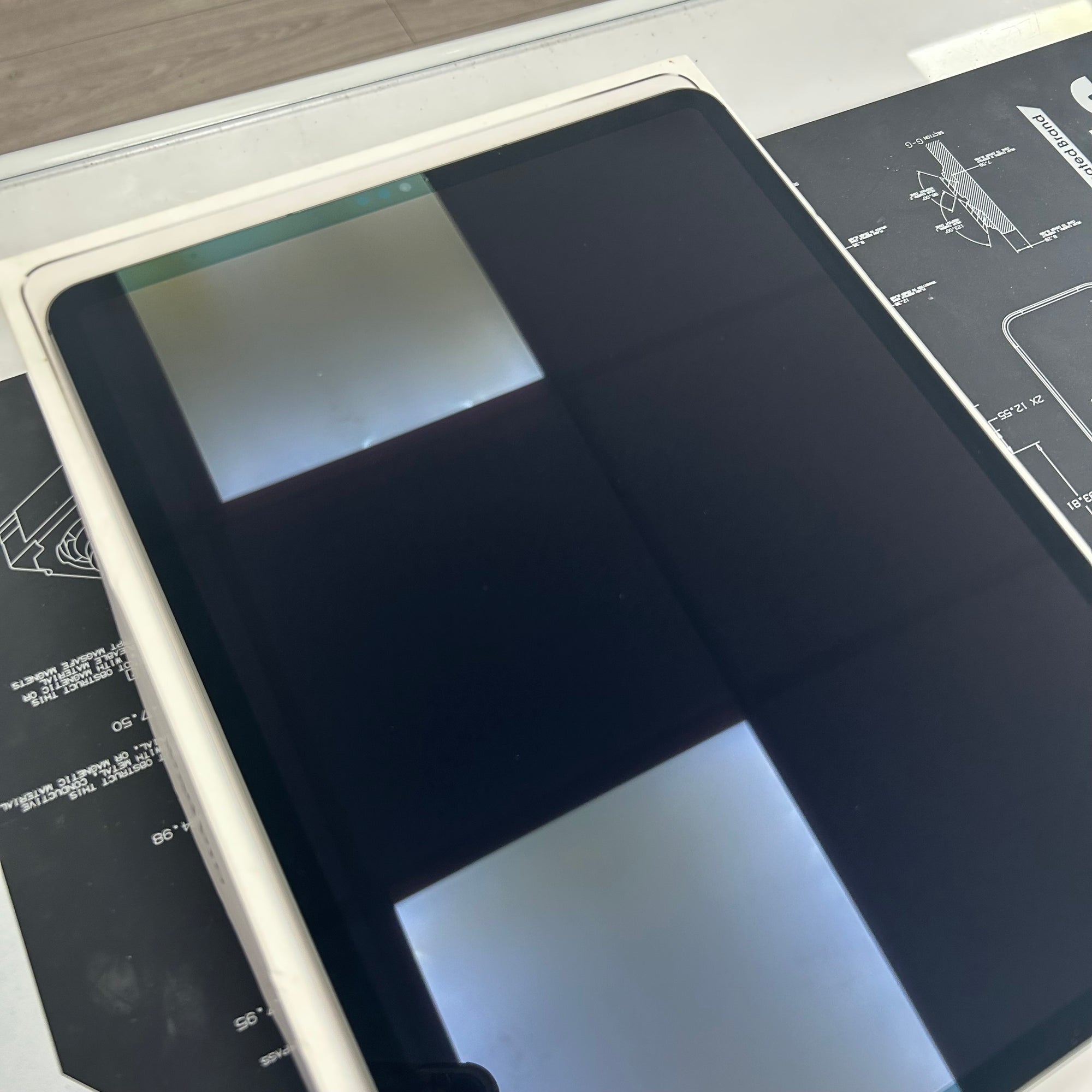 Apple iPad Pro 12.9 inch 5th Generation - 128GB Space Grey Wi-Fi &amp; Cellular