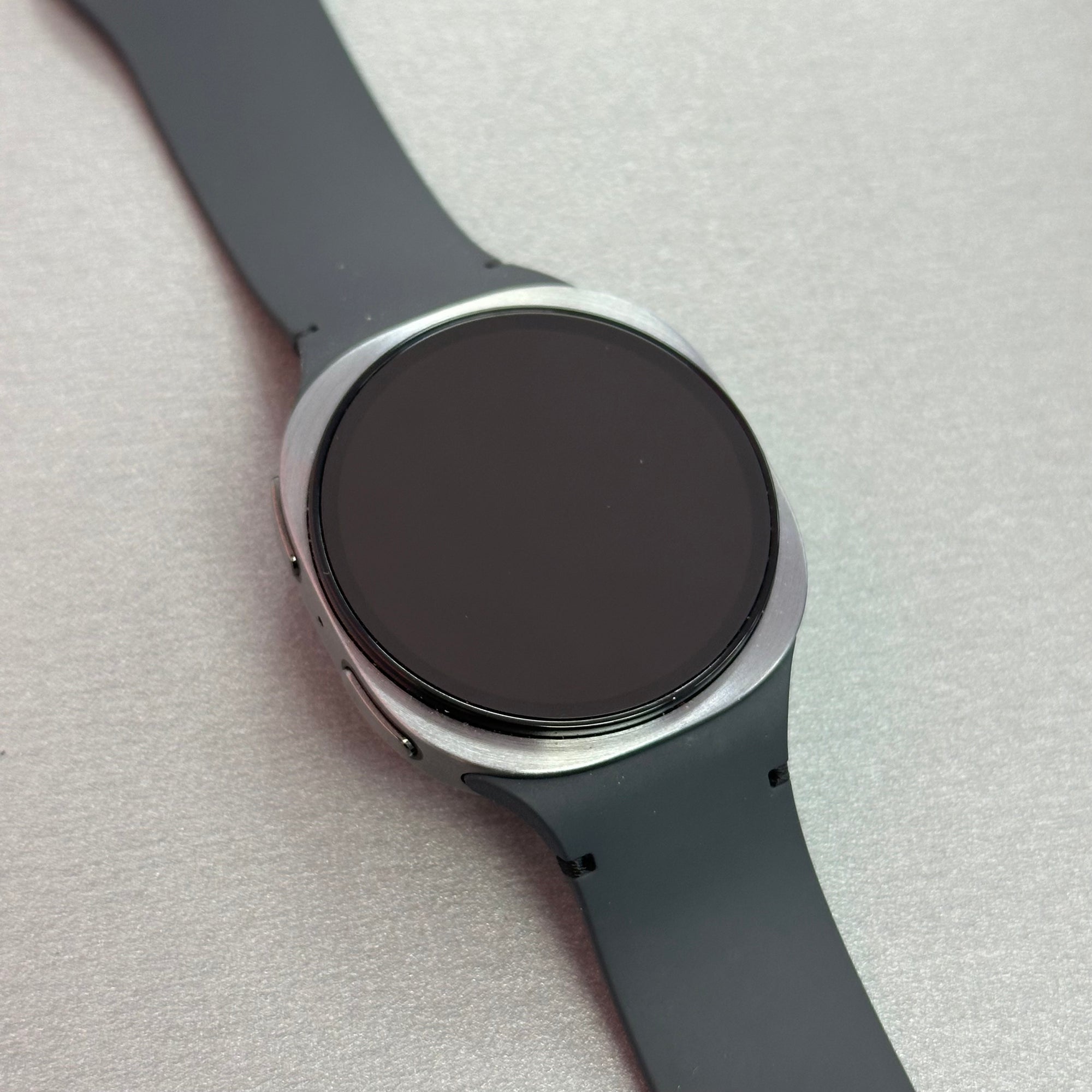 Samsung Galaxy Watch 8 40mm Graphite - Hardly Used