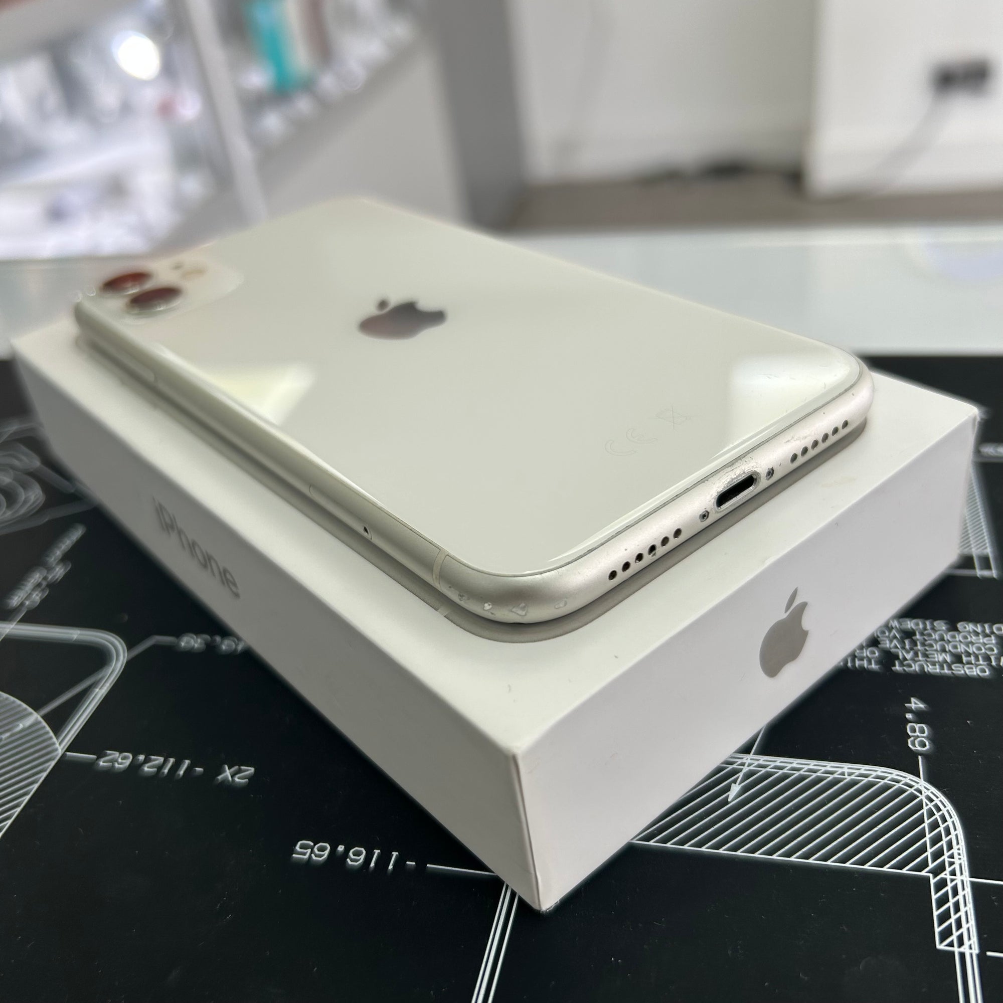 Apple iPhone 11 White 64GB Unlocked