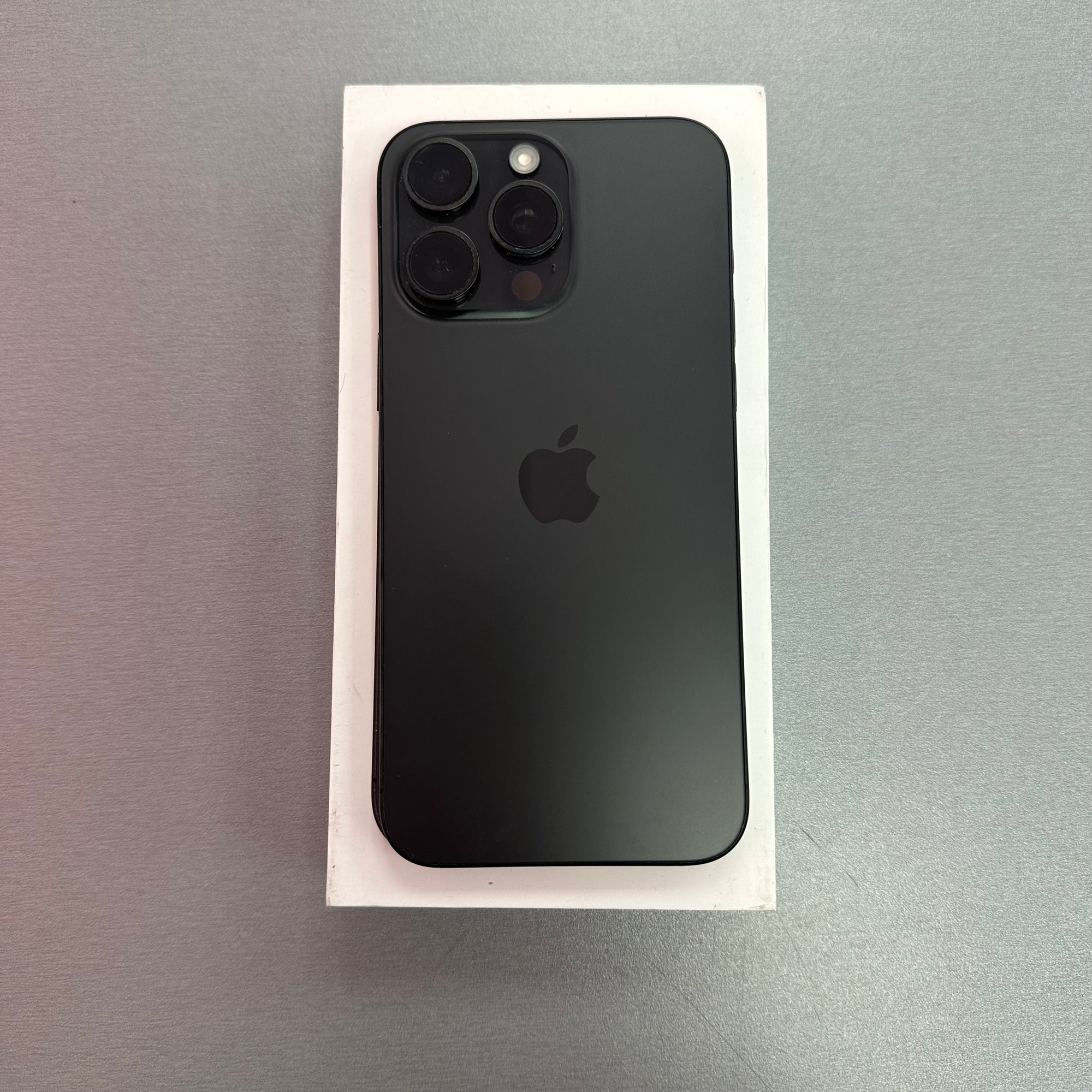 Apple iPhone 15 Pro Max 1TB Black Titanium - 100% Battery Health