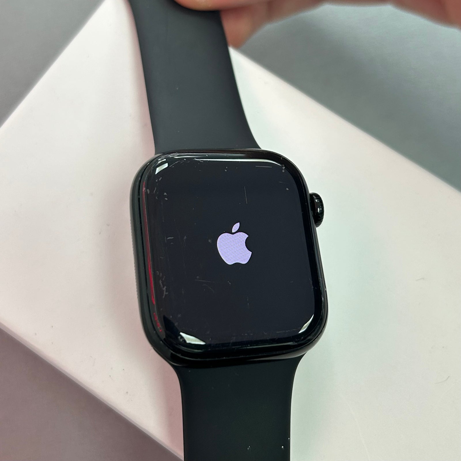 Apple Watch SE (2nd Gen) - 40mm & Midnight Aluminium Case