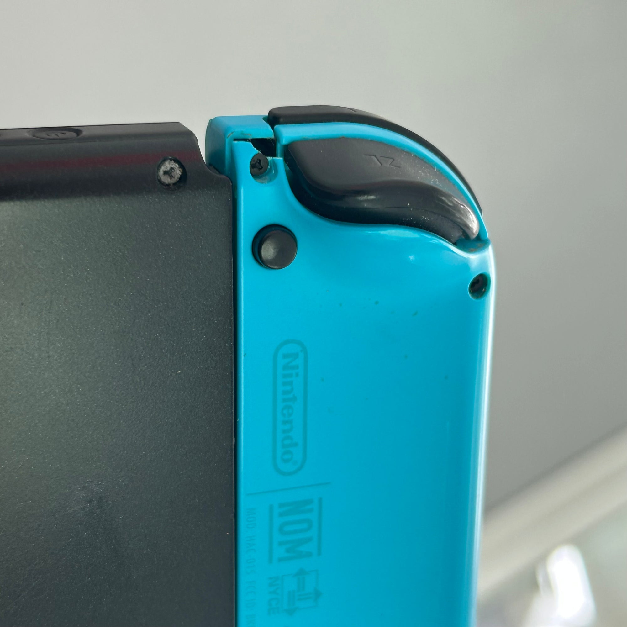 Nintendo Switch Red &amp; Blue 32GB