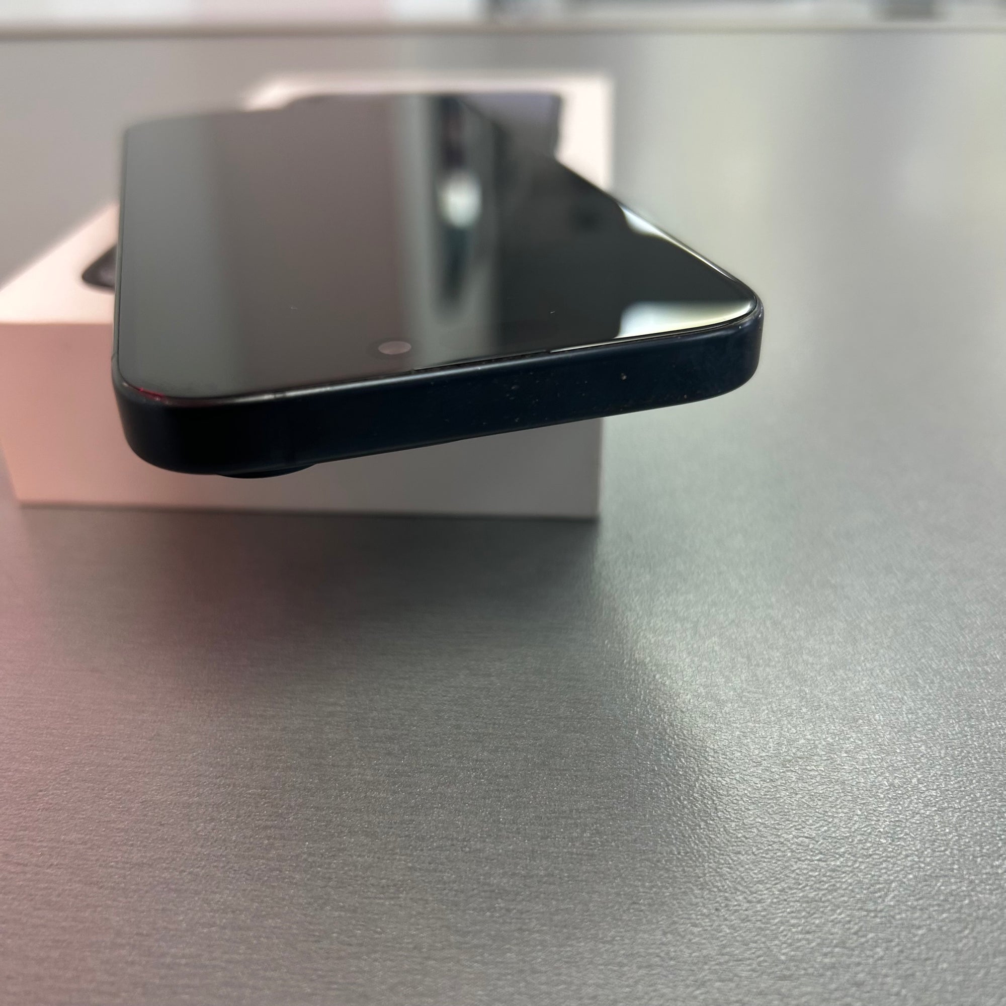 Apple iPhone 15 Pro 128GB - Blue Titanium - 91% Battery