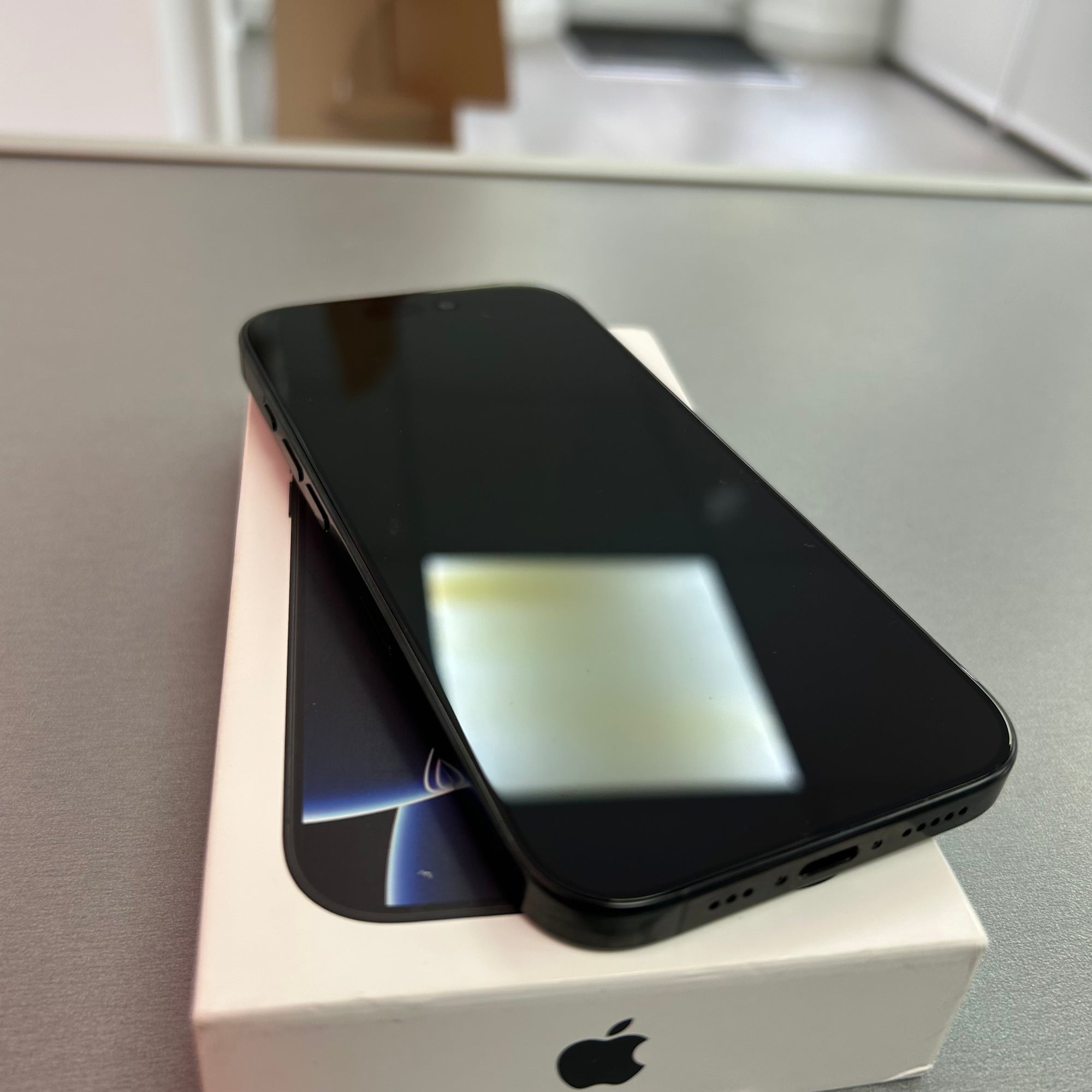 Apple iPhone 16 Pro 256GB Black Titanium 100% Battery Grade A