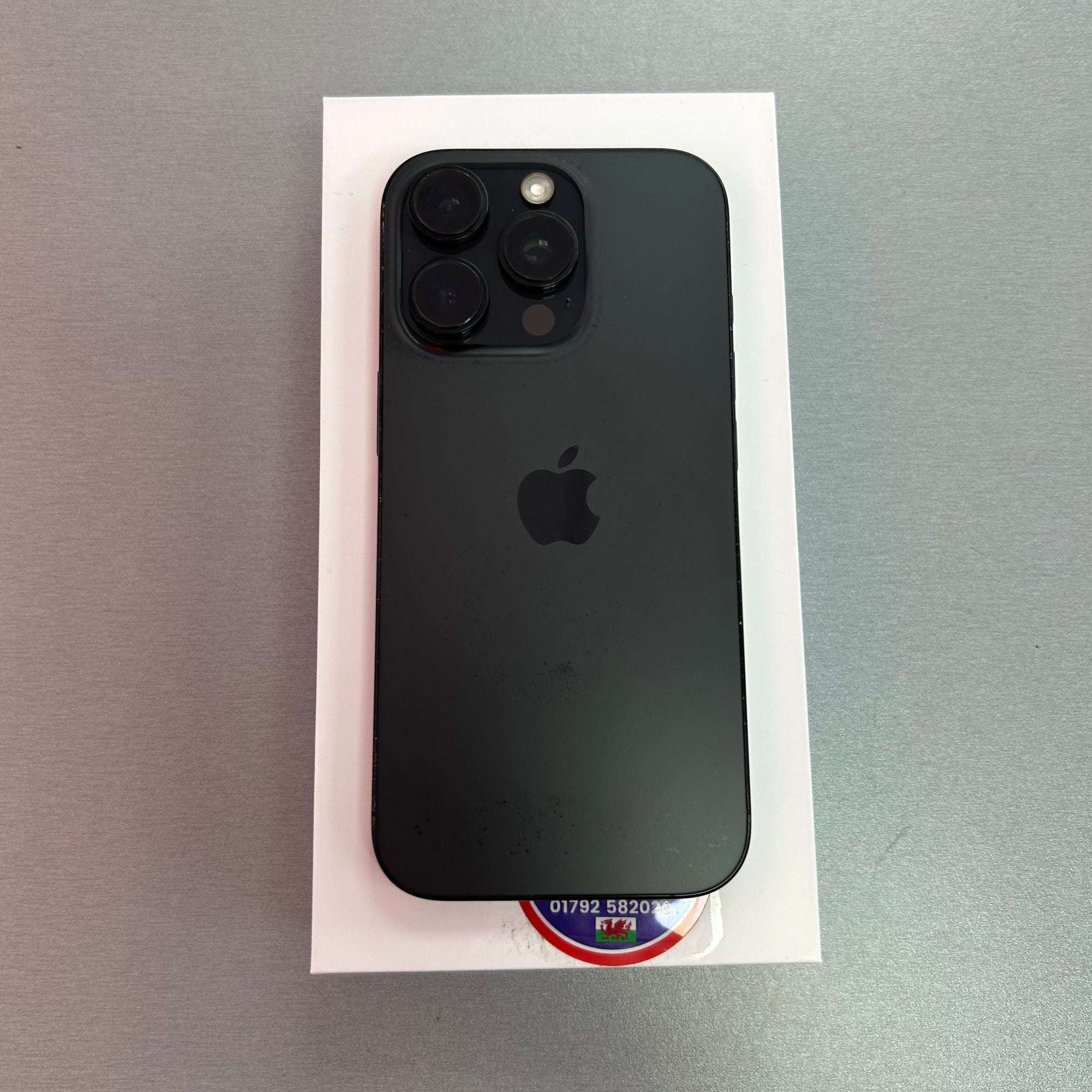 Apple iPhone 16 Pro Black Titanium 128GB - Original 100% Battery Health