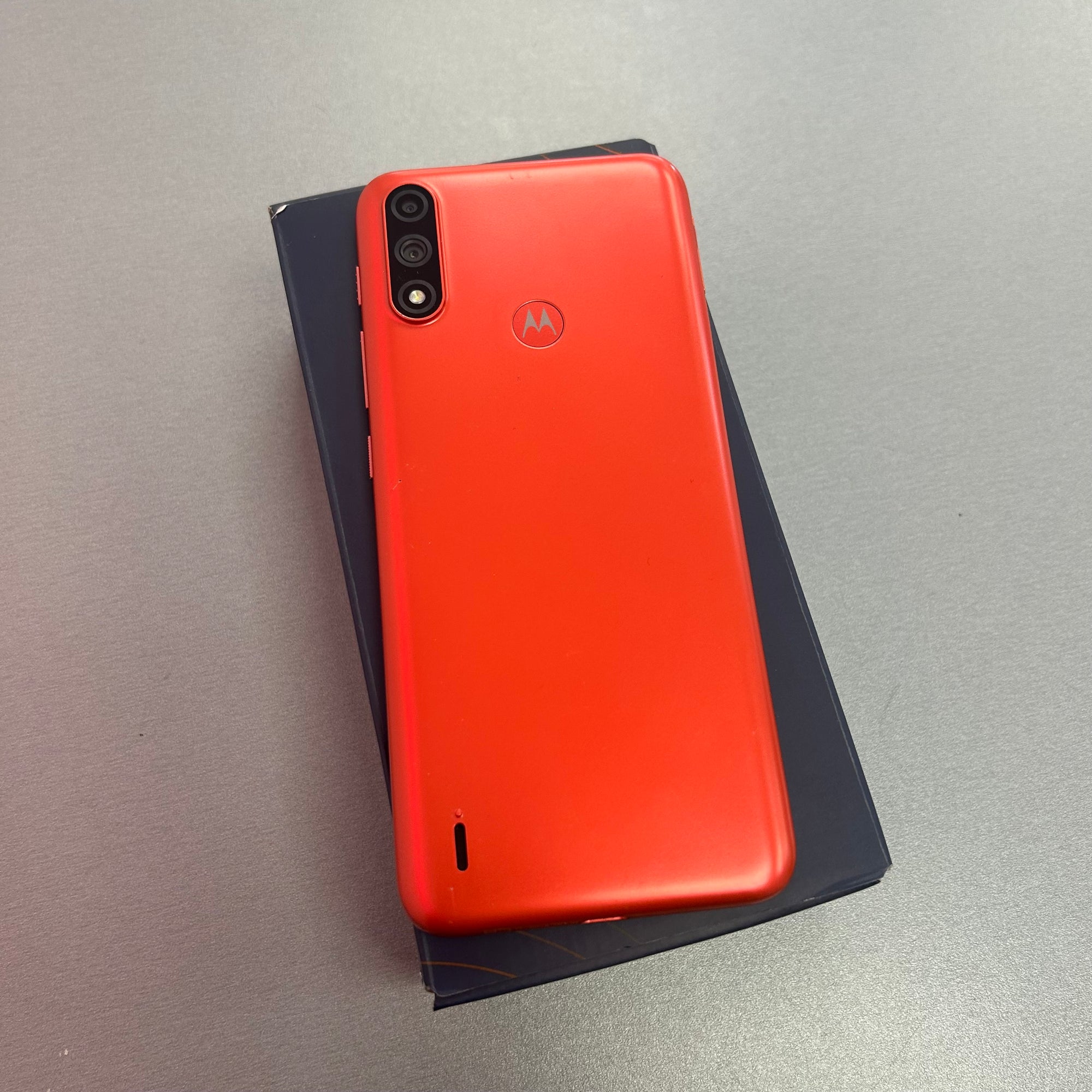 Motorola e7i Power 32GB Coral Red
