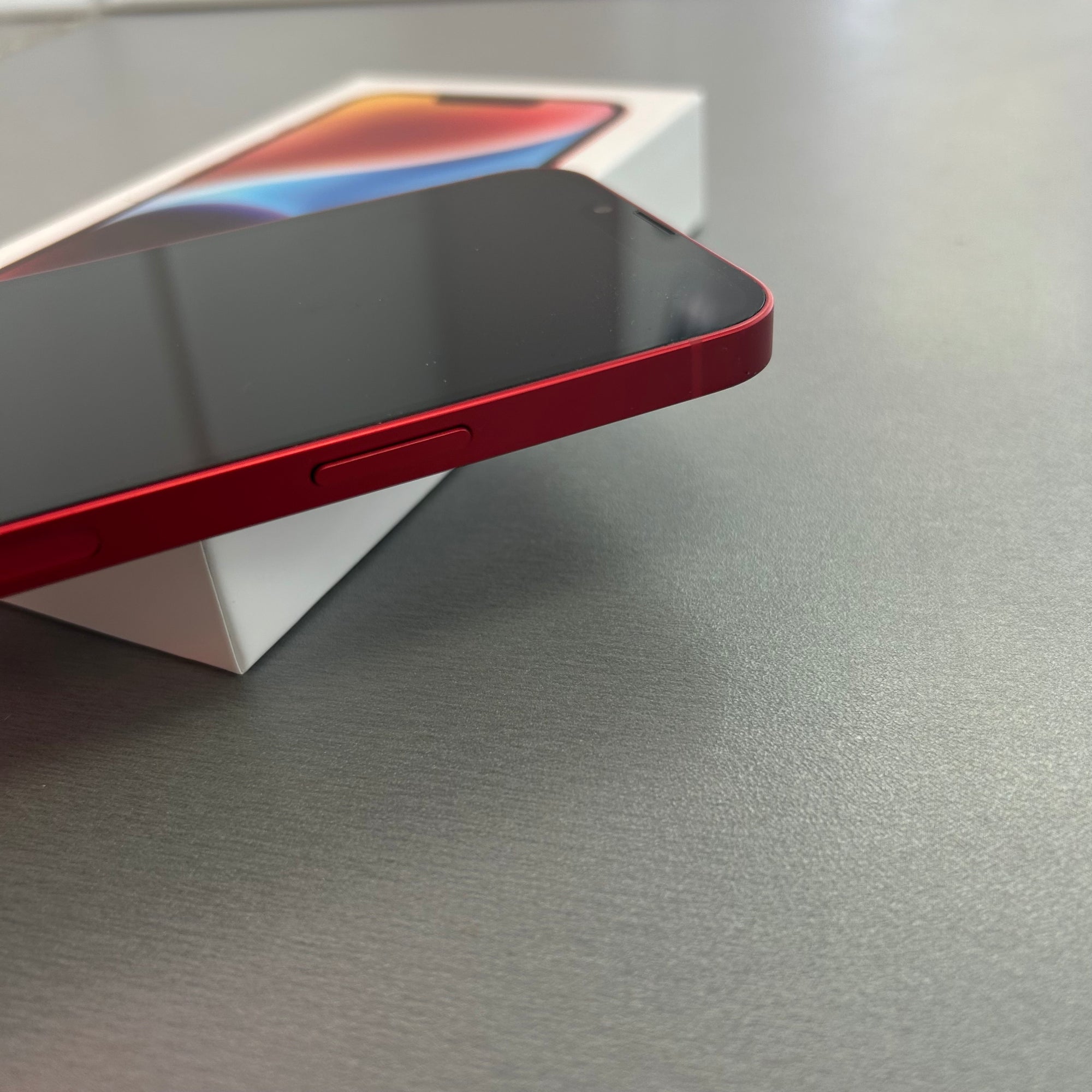 Apple iPhone 13 128GB Red 89% Battery Health