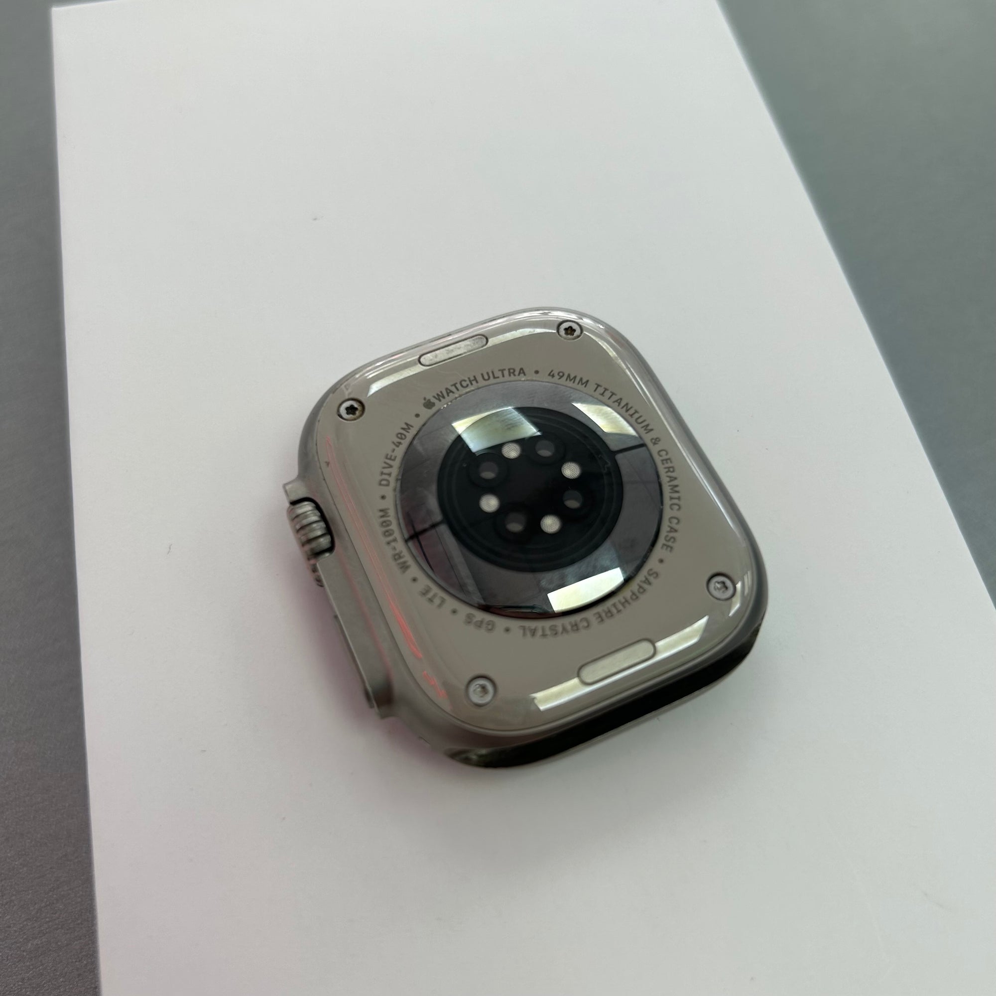Apple Watch Ultra 2, 49mm GPS and Cellular - Titanium Case 96% Battery Health