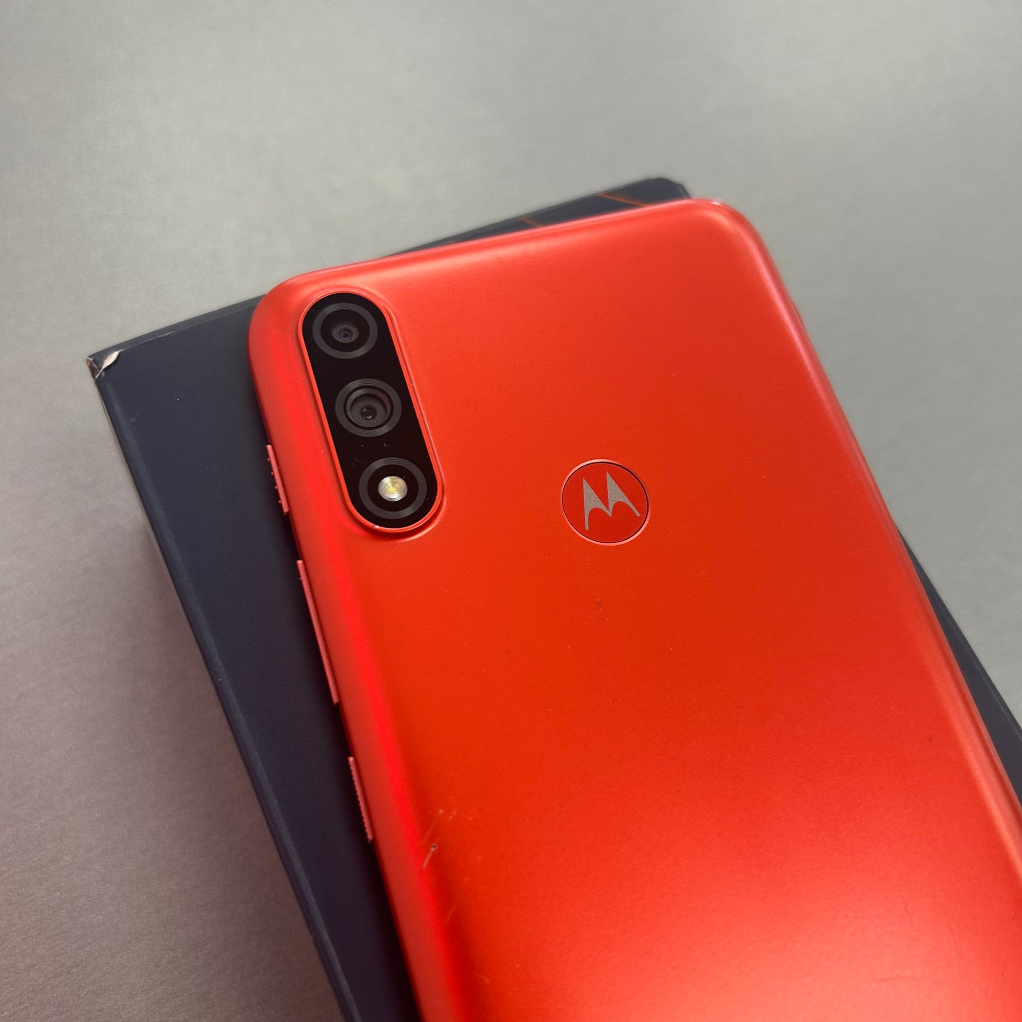 Motorola e7i Power 32GB Coral Red