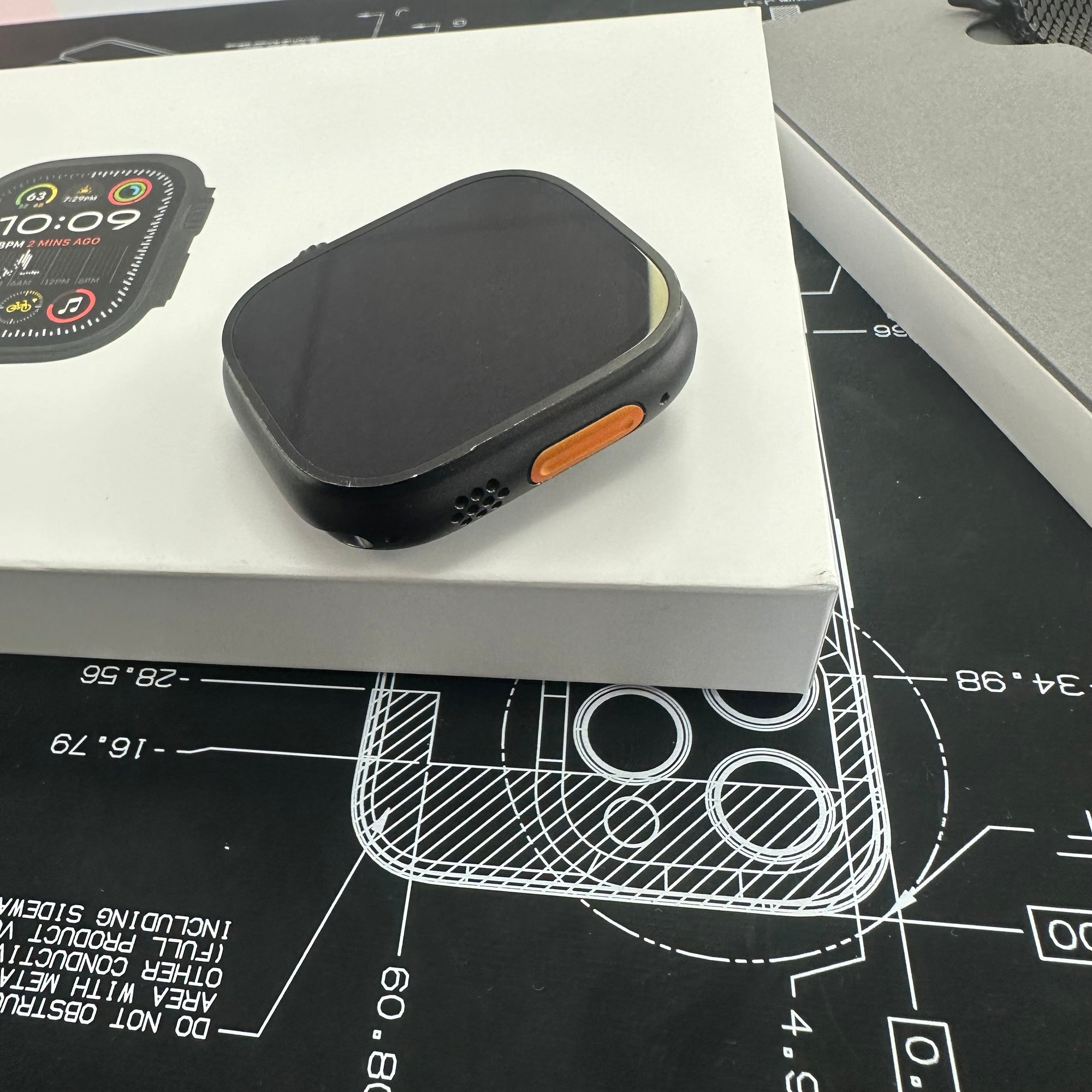 Apple Watch Ultra 2, 49mm GPS and Cellular - Titanium Case &amp; Milanese Strap 100% Battery Health