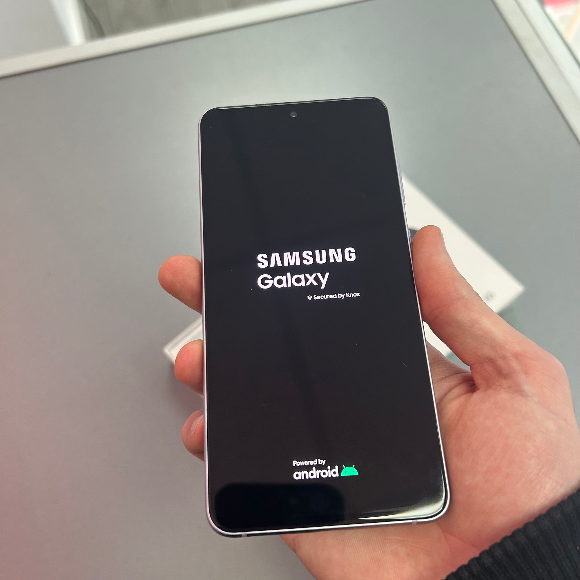 Samsung Galaxy S21 FE - Purple &amp; 128GB