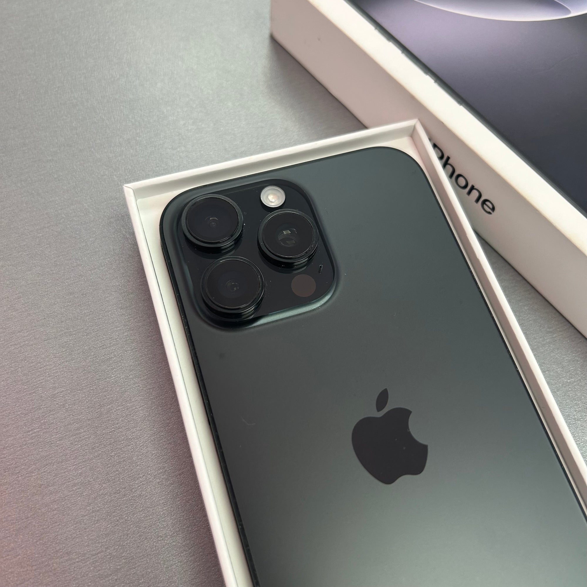 Apple iPhone 16 Pro Max 256GB Black Titanium