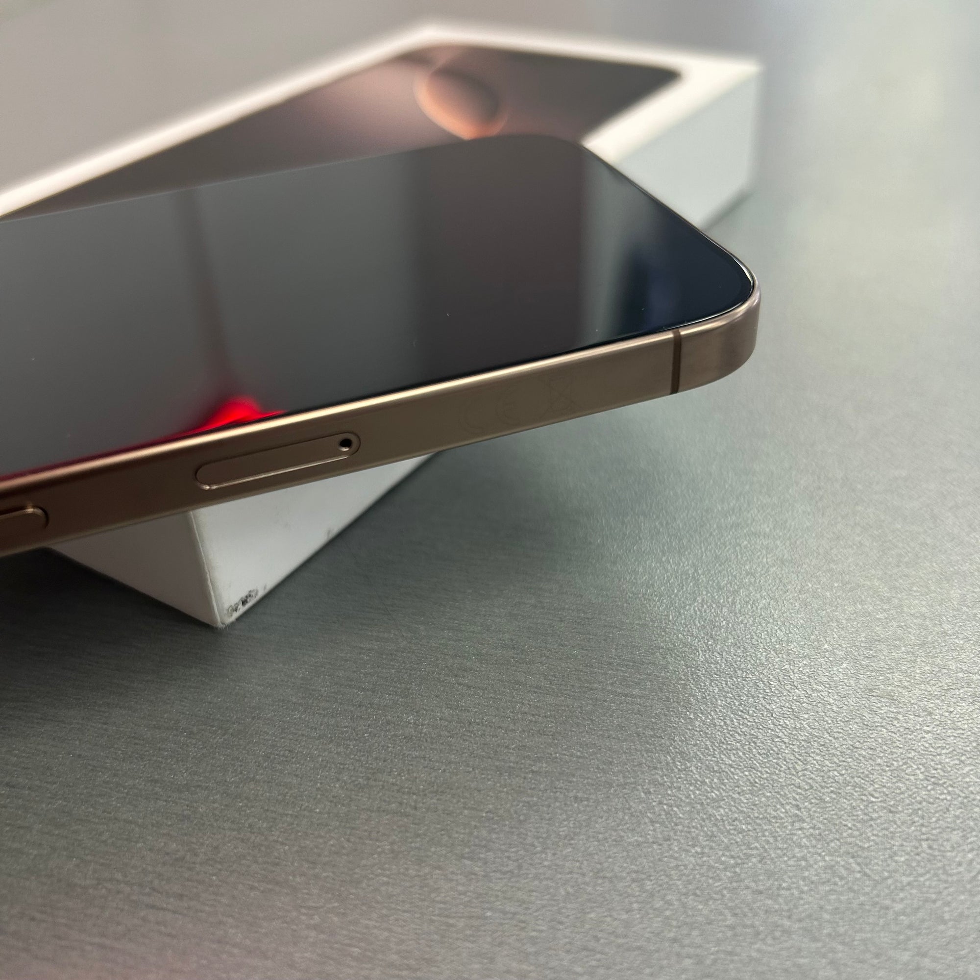 Apple iPhone 16 Pro 128GB Natural Titanium