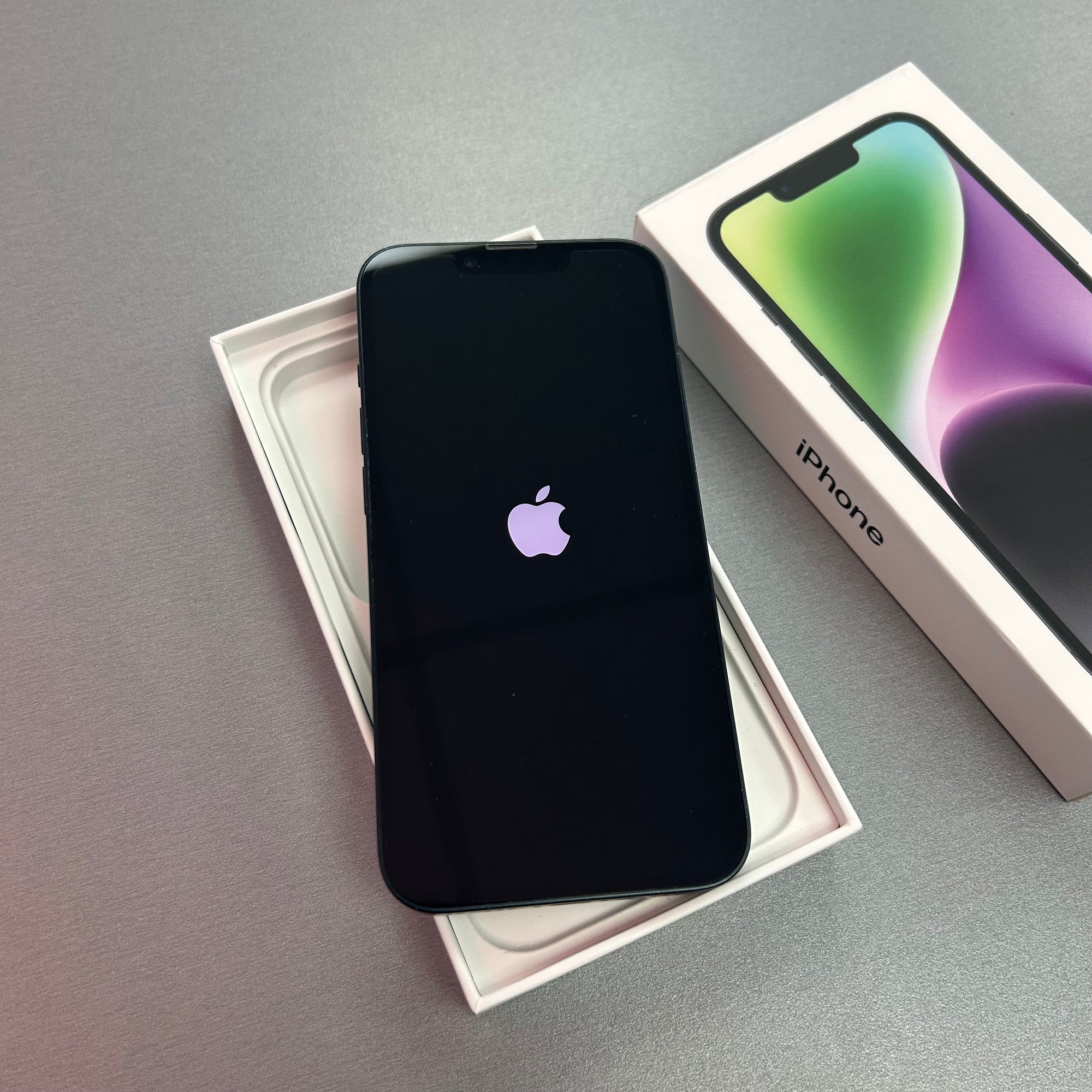 Apple iPhone 14 128GB Midnight - 87% Battery Health