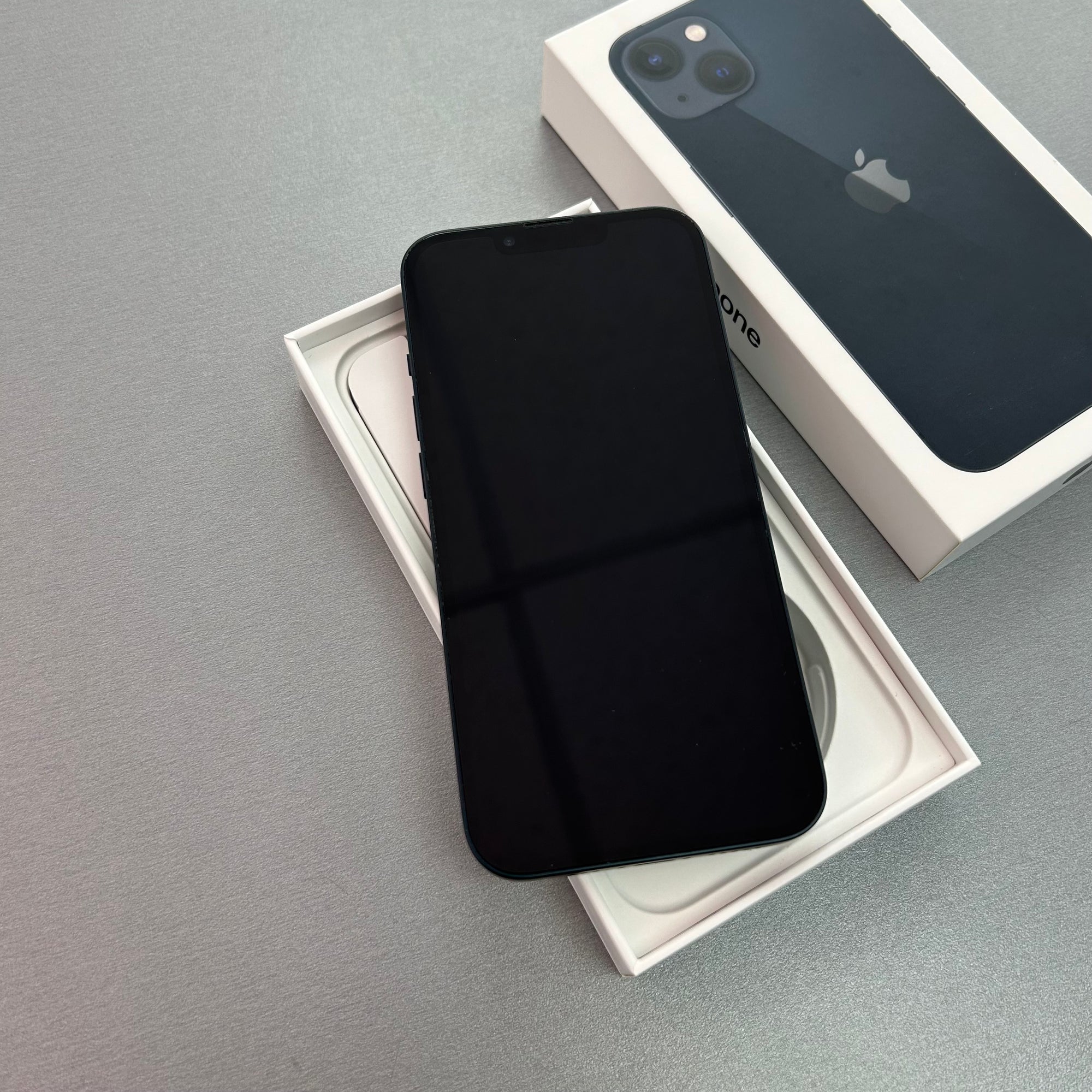 Apple iPhone 13 128GB Midnight - 100% Battery Health