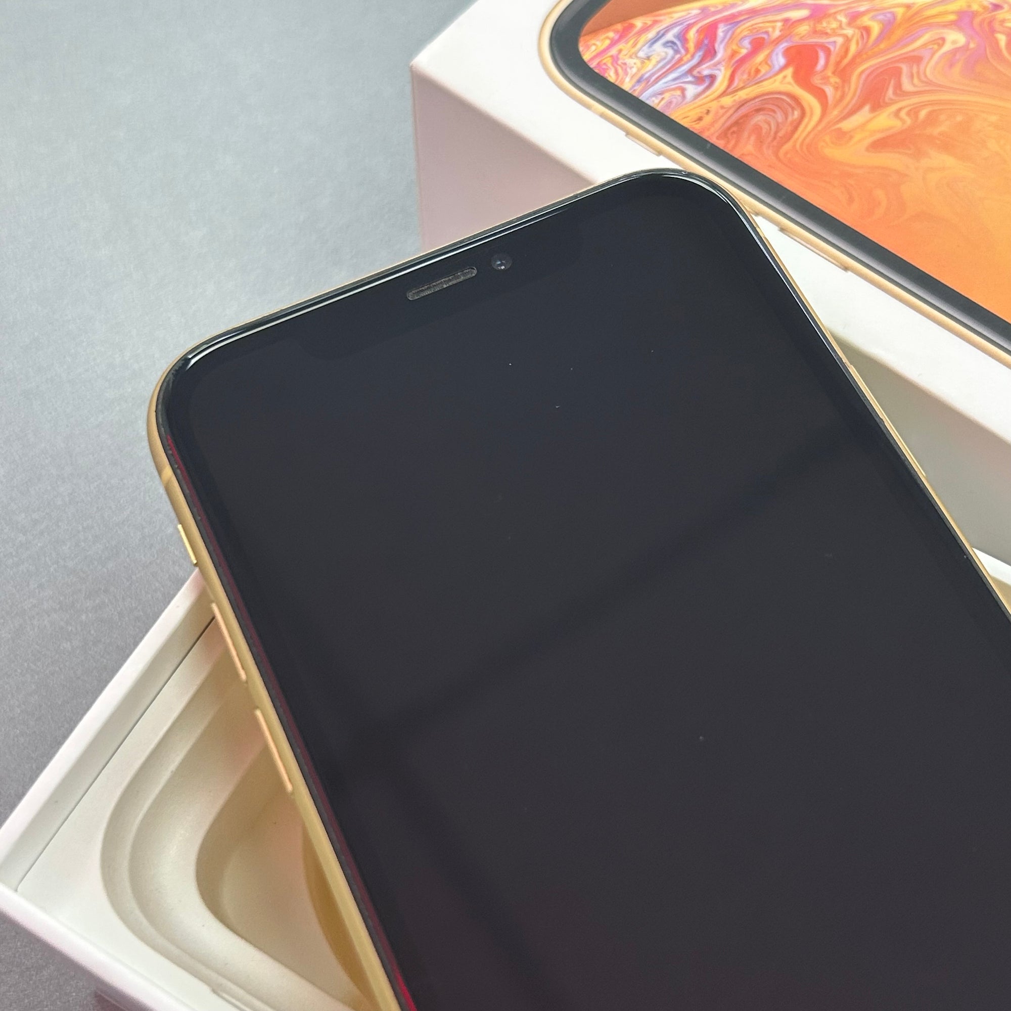 Apple iPhone XR 64GB Yellow 100% Battery Health