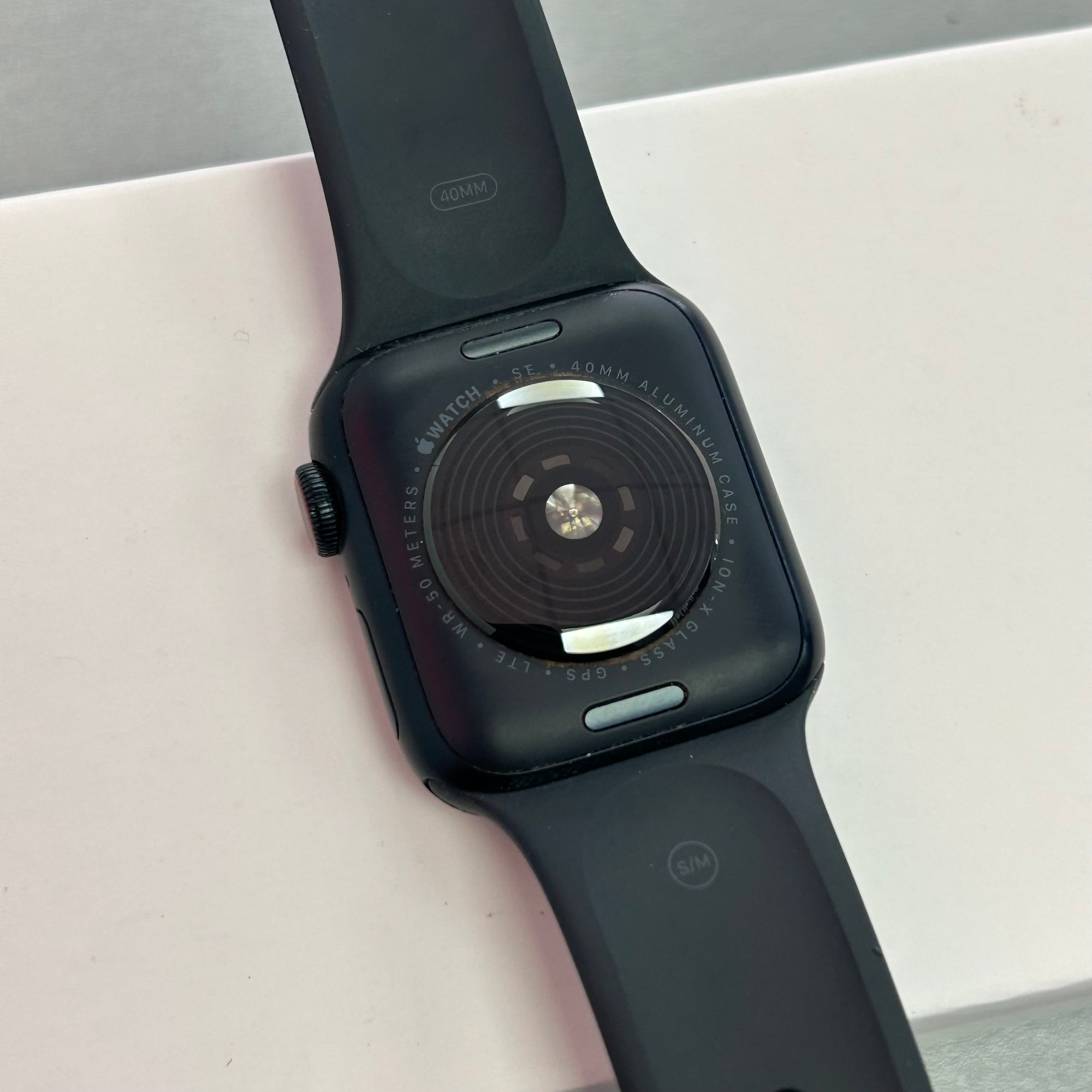 Apple Watch SE (2nd Gen) GPS &amp; LTE - 40mm, Midnight Aluminium Case