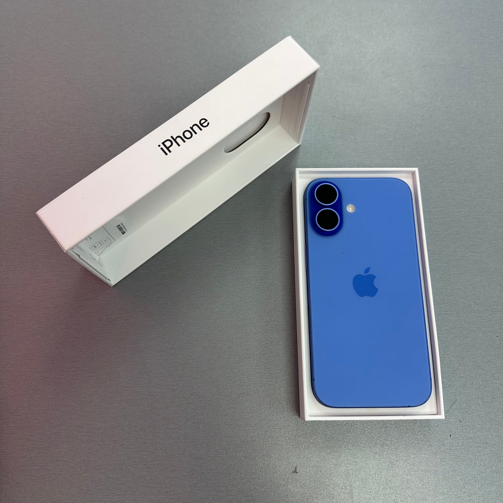 Apple iPhone 16 128GB Blue - 100% Battery Health