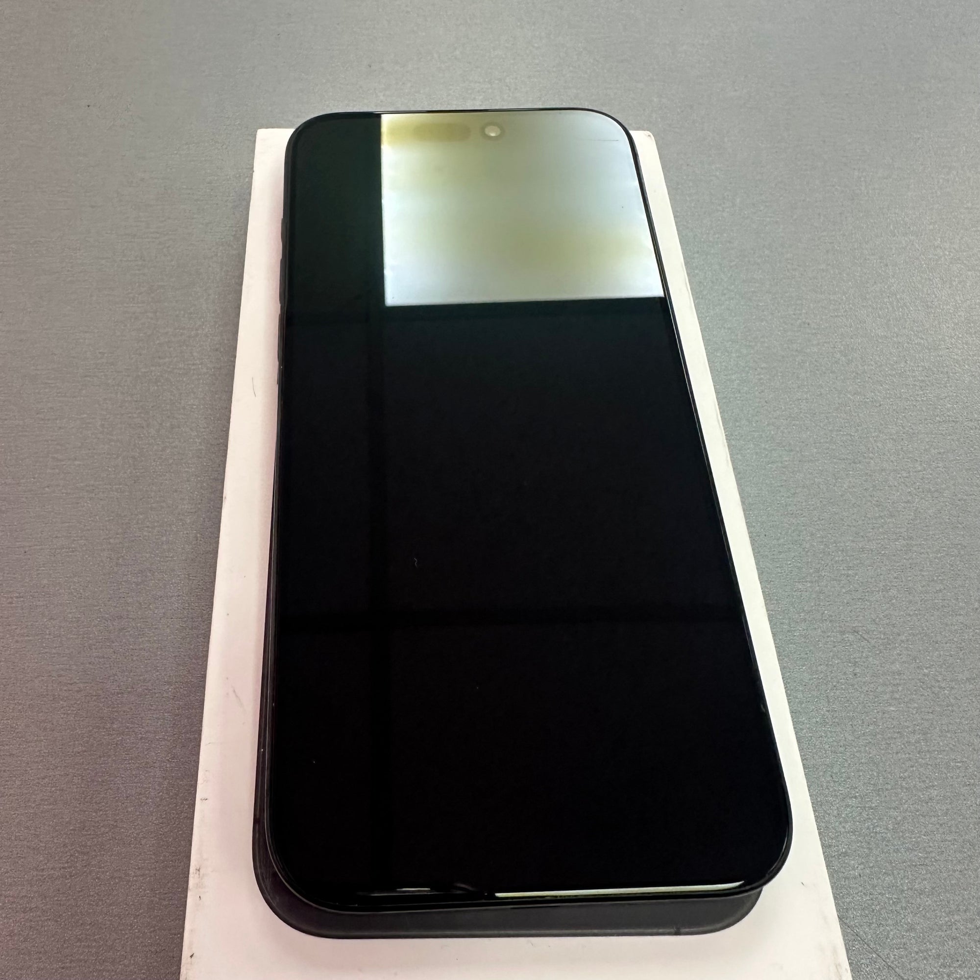 Apple iPhone 15 Pro Max 1TB Black Titanium - 100% Battery Health