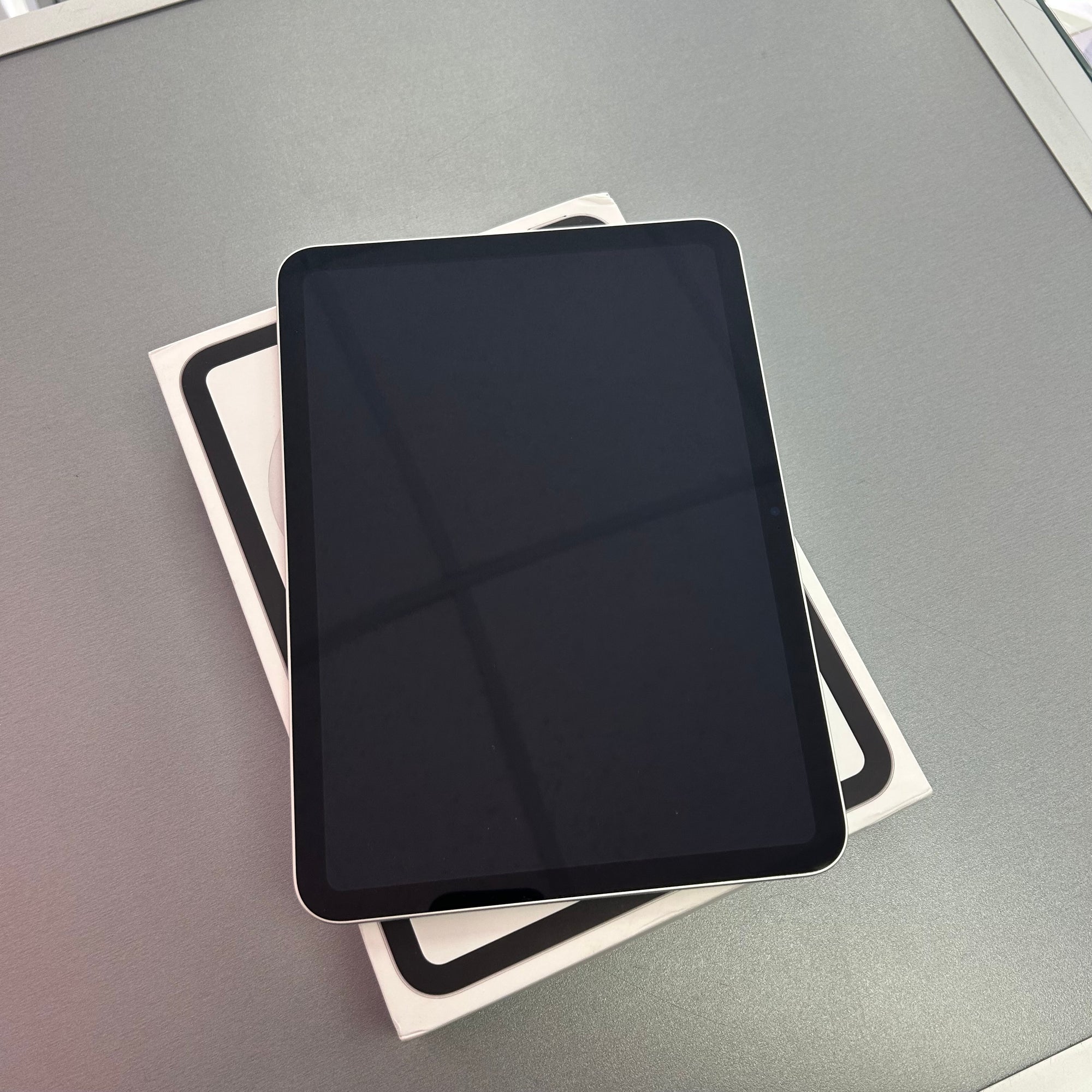 Apple iPad 10th Generation 64GB Silver Wi-Fi