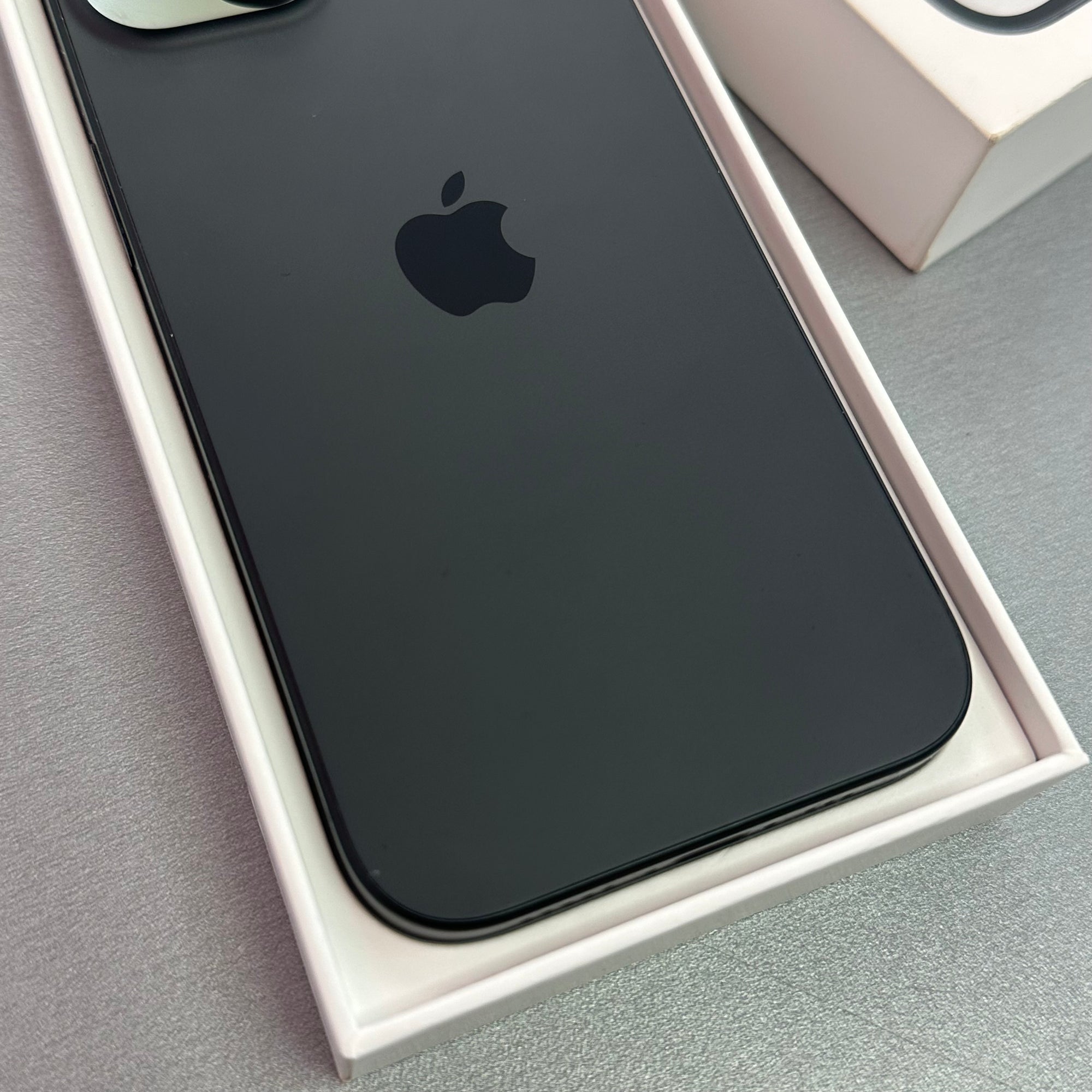 Apple iPhone 15 128GB Black - 91% Battery Health