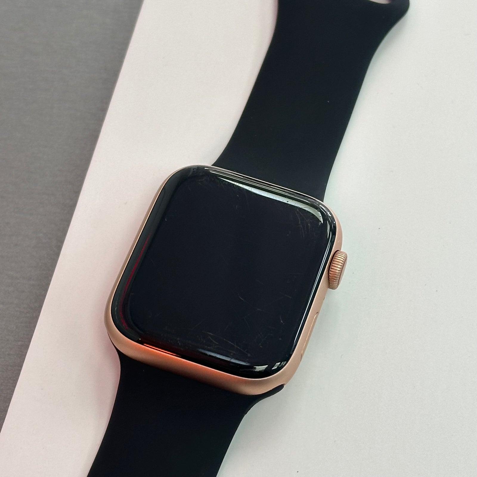 Apple Watch SE 2020 Gold GPS & LTE 44mm