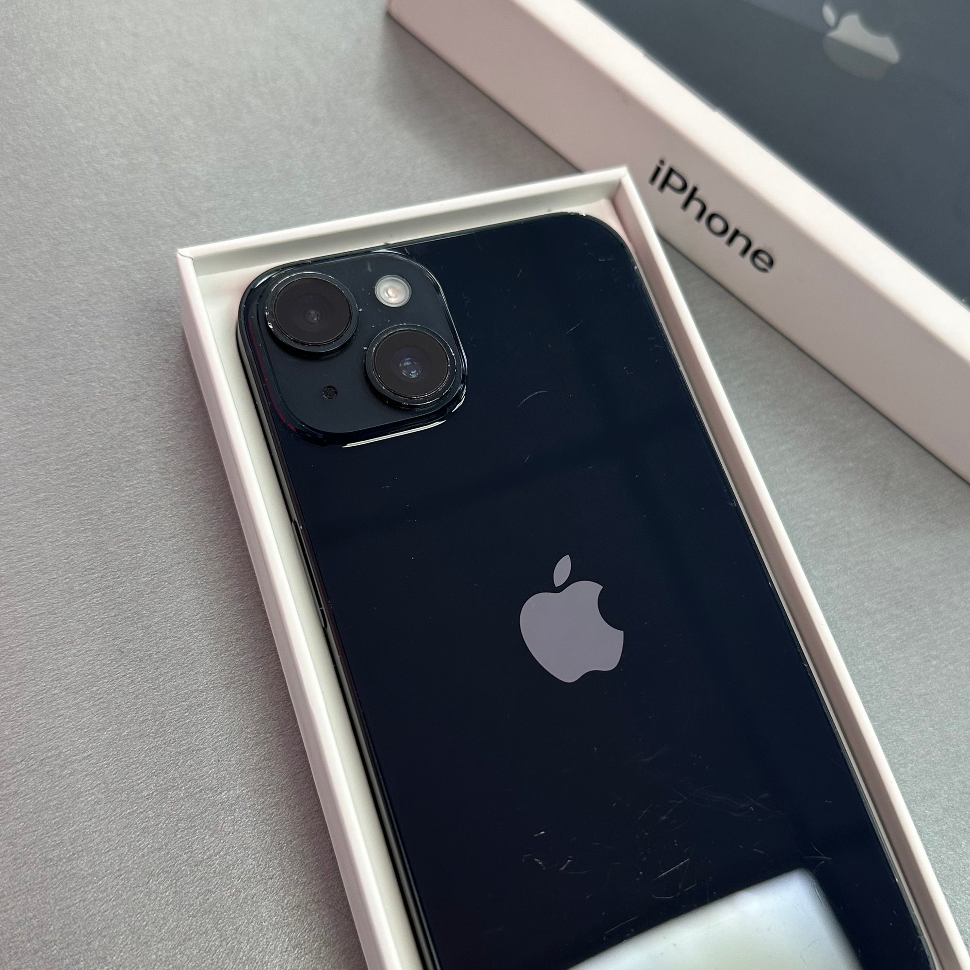 Apple iPhone 14 128GB Midnight - 100% Battery Health Grade C
