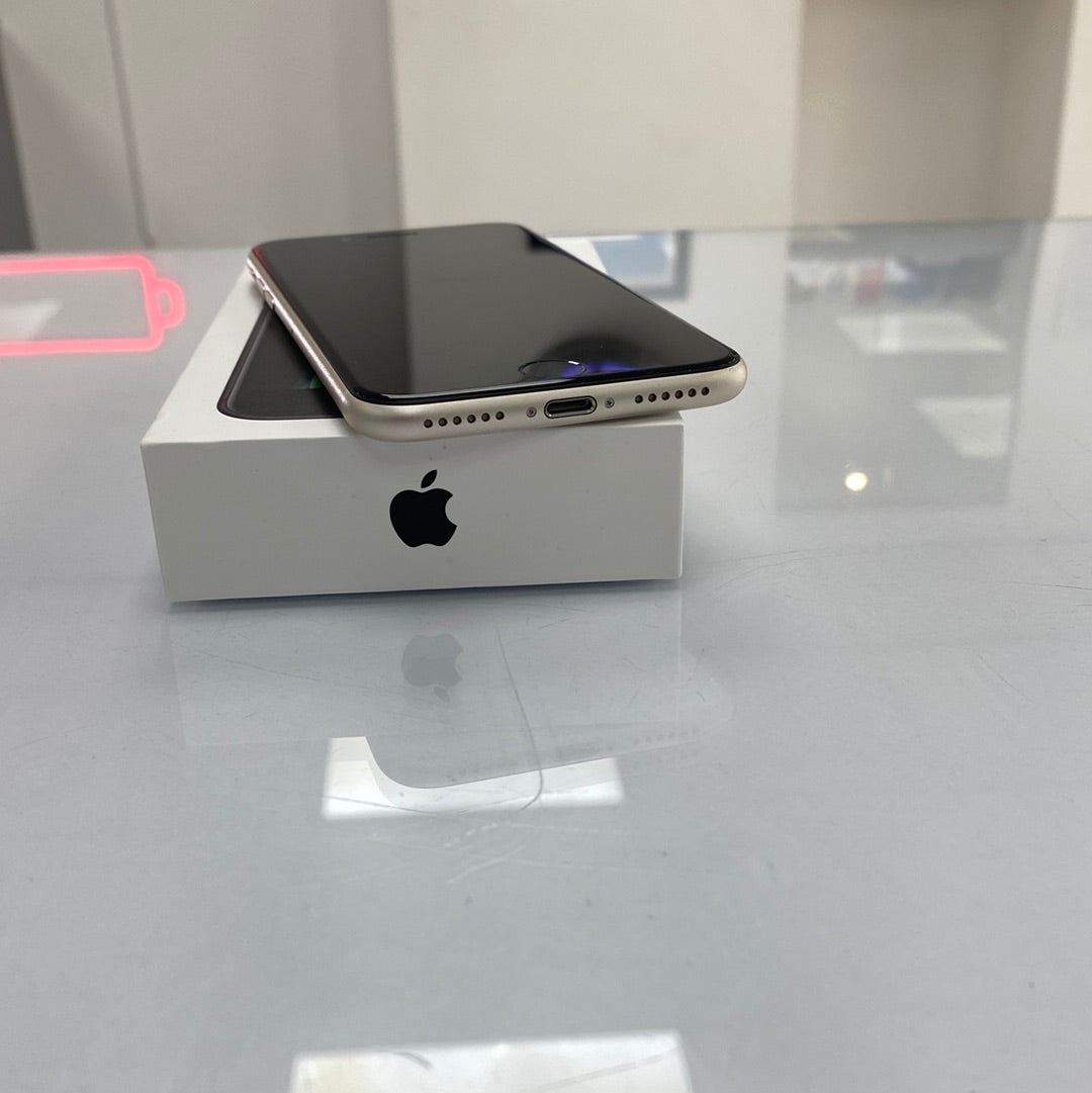 Apple iPhone SE 2022 64GB Starlight 3rd Generation