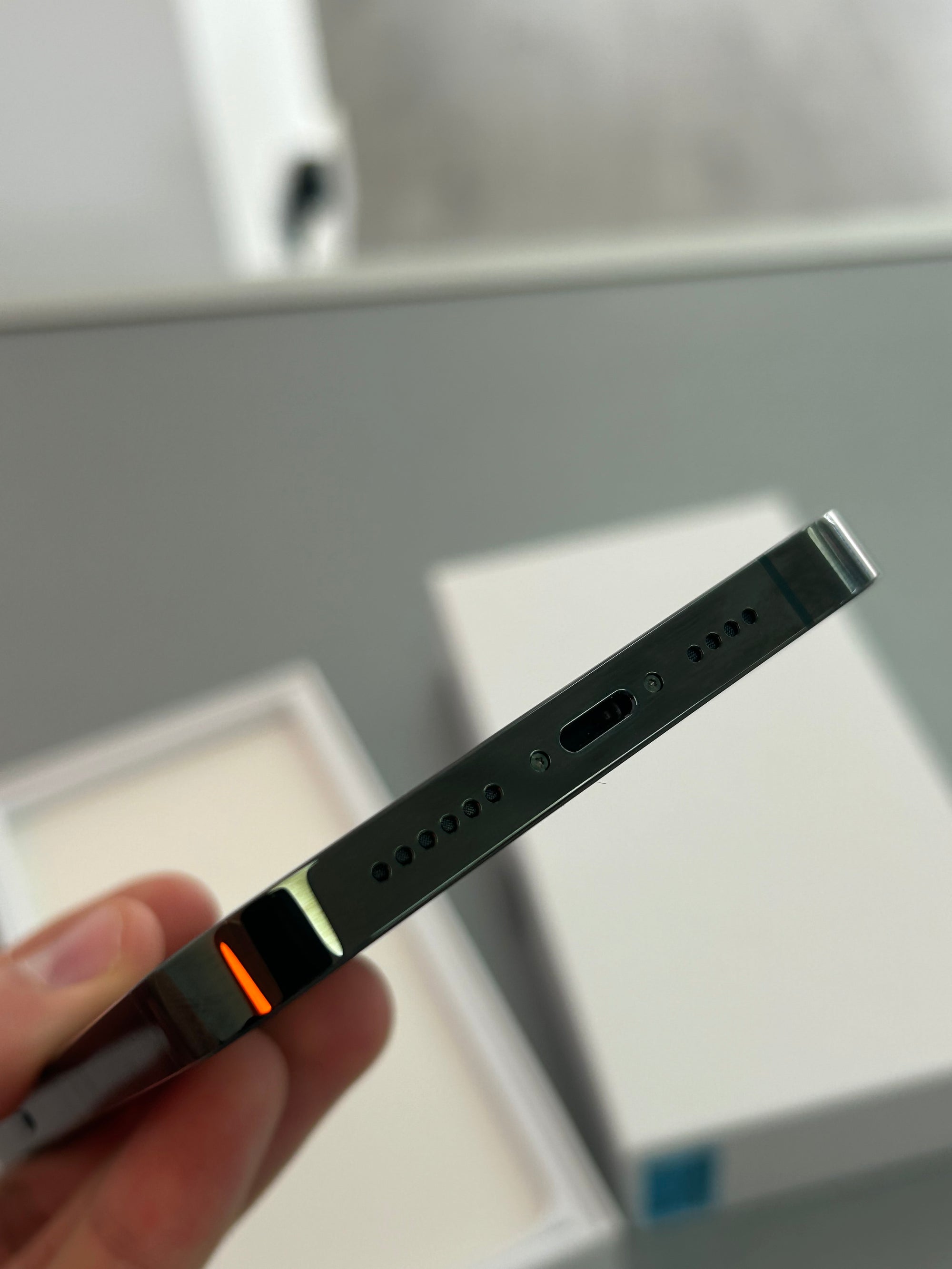 Apple iPhone 13 Pro Max 6.7” 1TB Alpine Green - 100% Battery Health