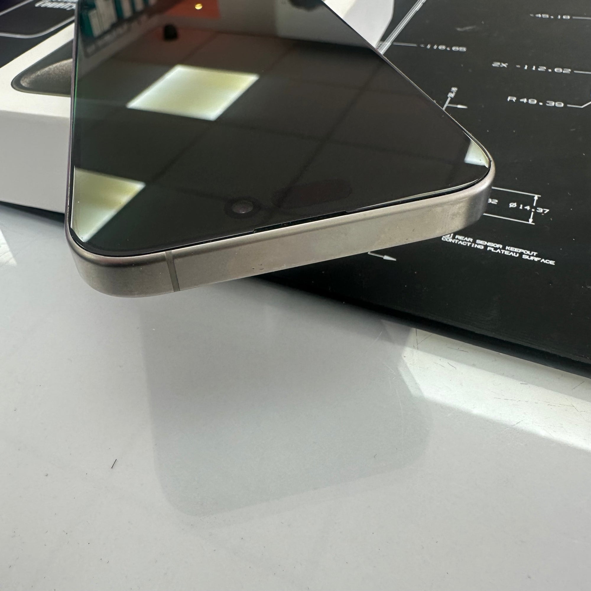 Apple iPhone 15 Pro 128GB - Natural Titanium - 100% Battery Health