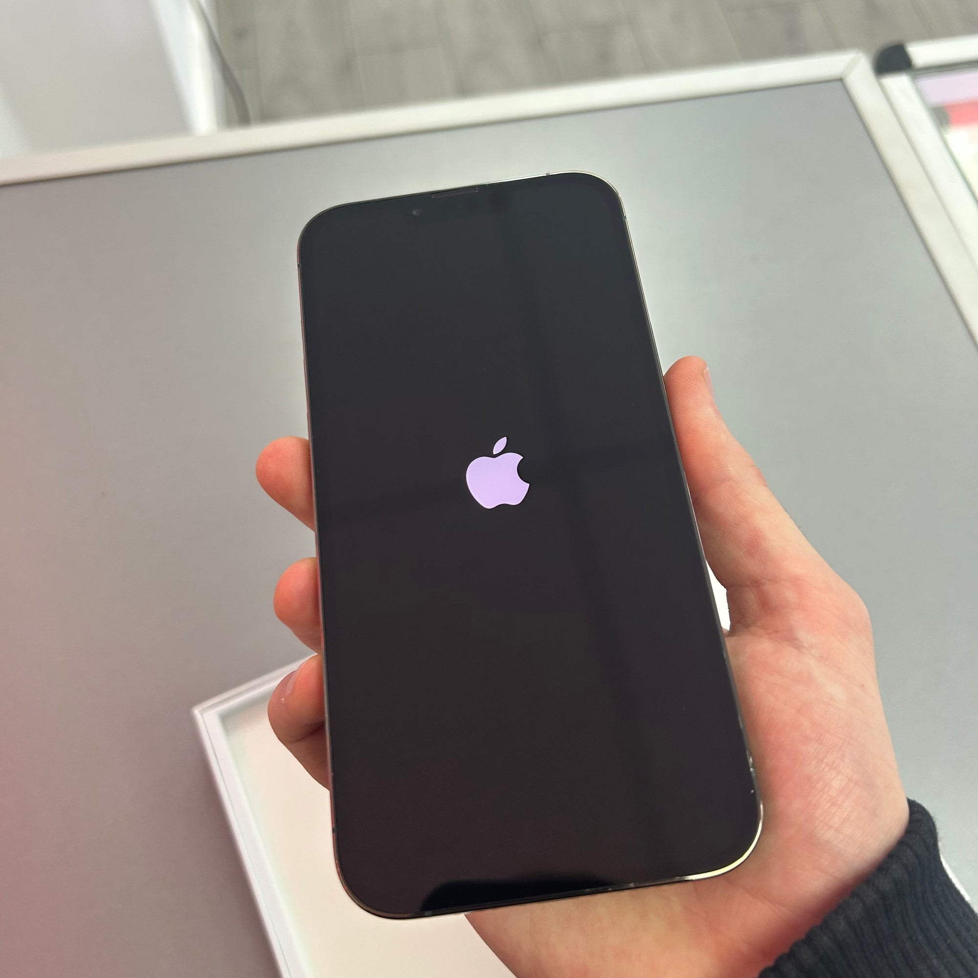 Apple iPhone 13 Pro Max 6.7” 128GB Alpine Green - 100% Battery Health