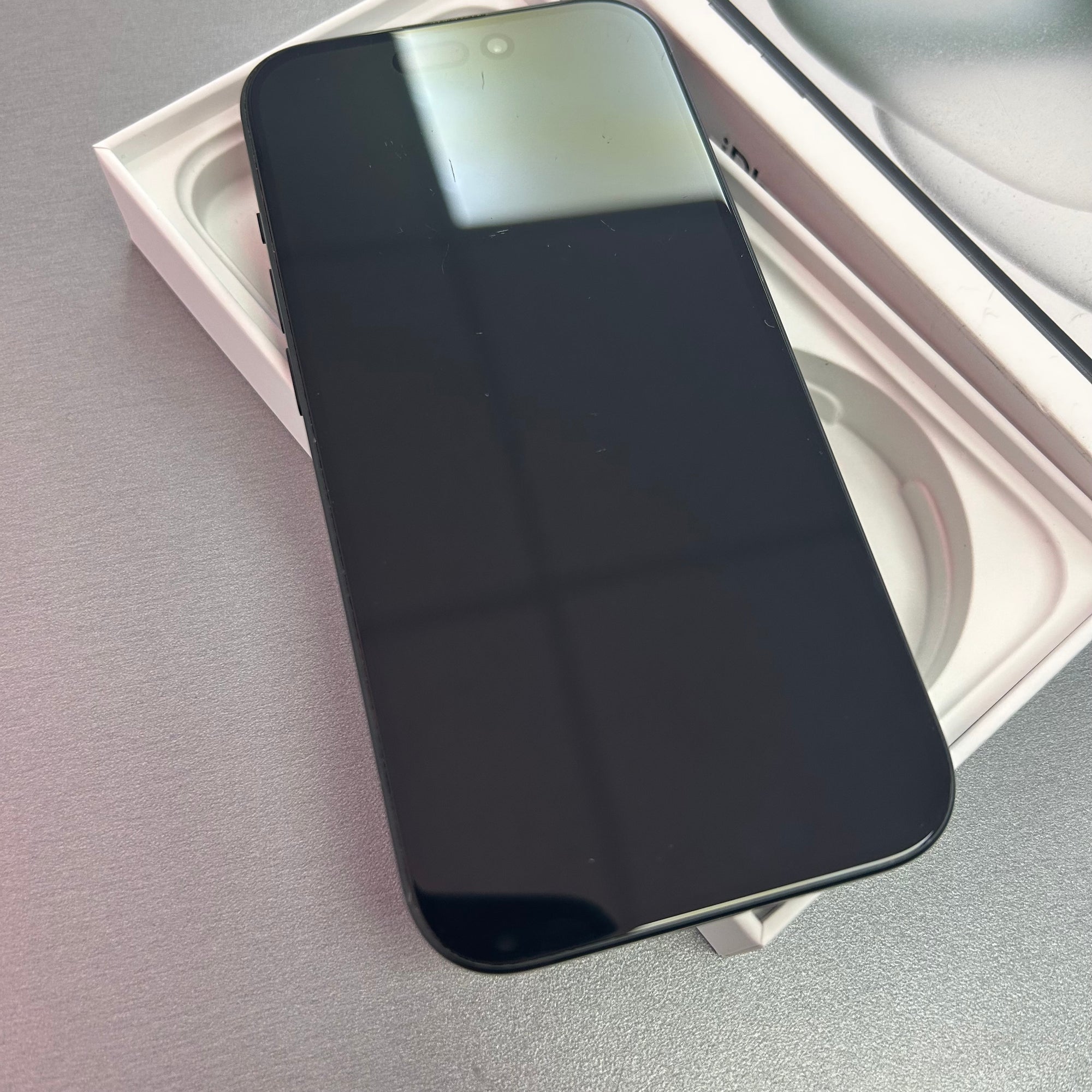 Apple iPhone 15 256GB Black - 94% Battery Health