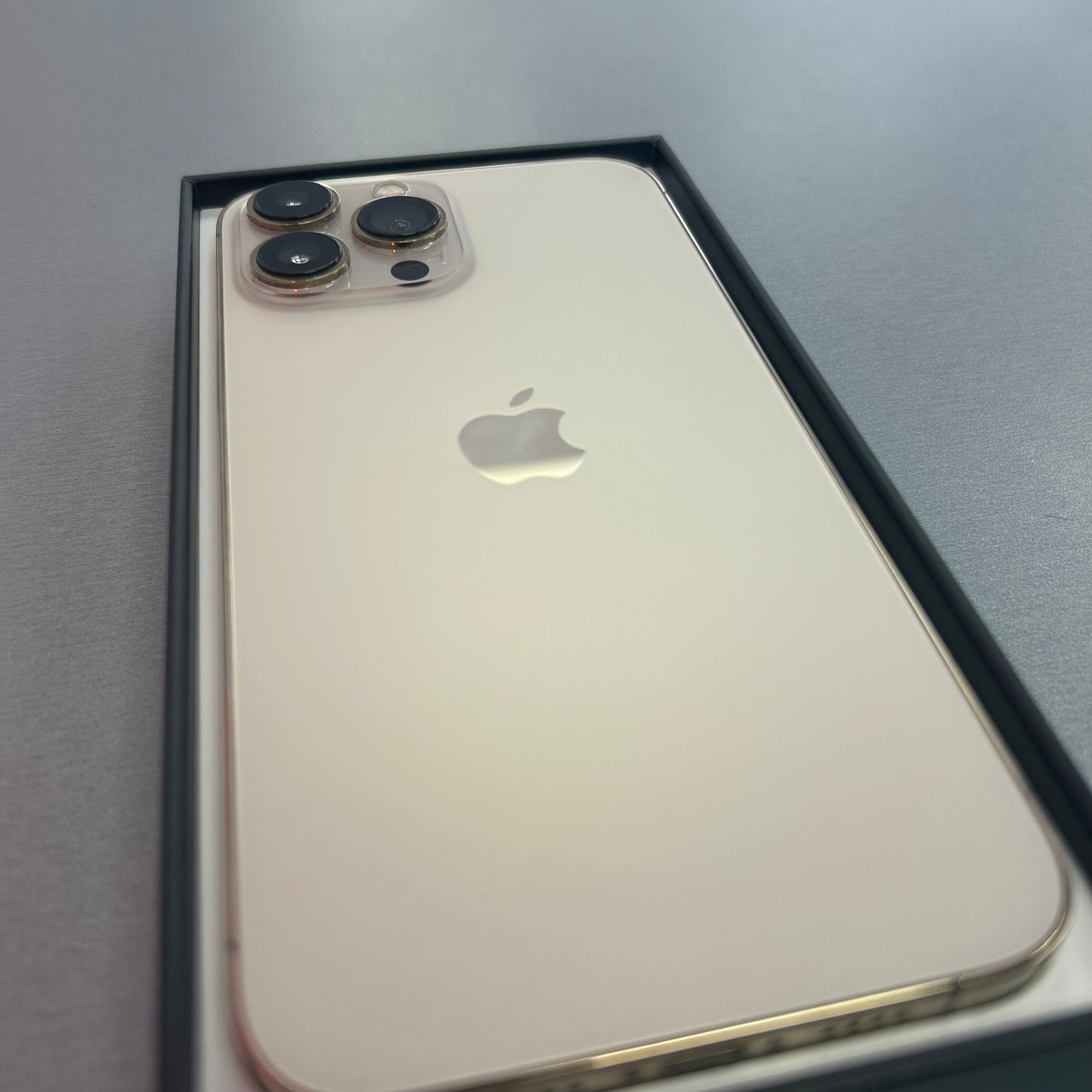 Apple iPhone 13 Pro Max 128GB Gold - 100% Battery Health